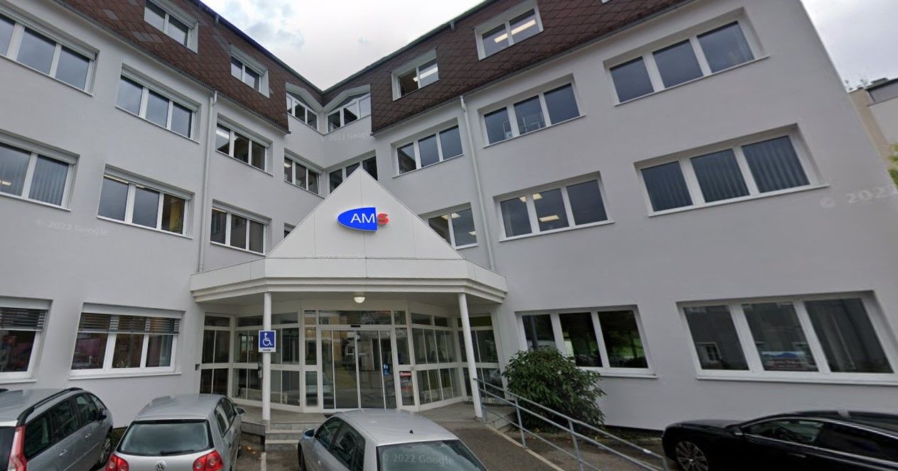 Schock beim AMS Gmunden: Am Donnerstag kam es dort zu einer Geiselnahme.