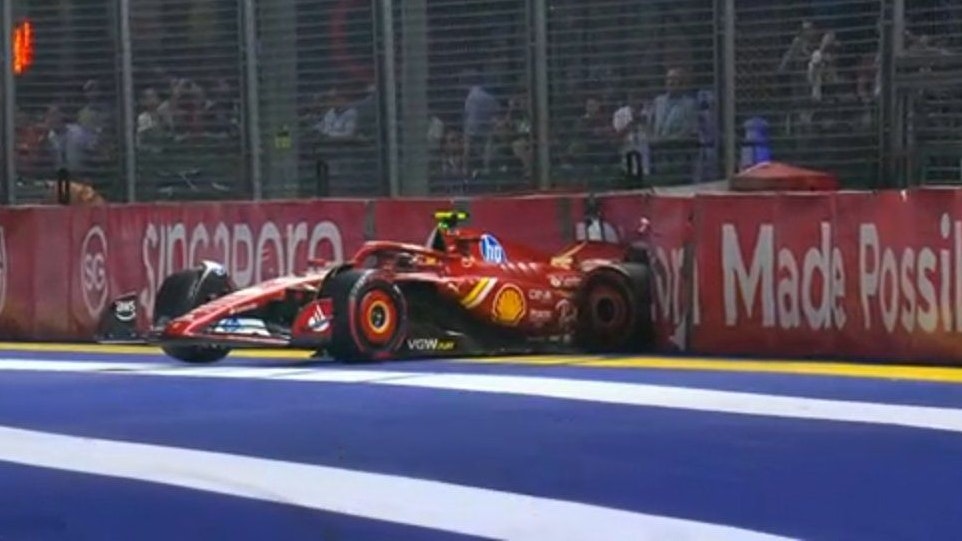 Formel-1-Ass Carlos Sainz ist im Qualifying von Singapur gecrasht. 