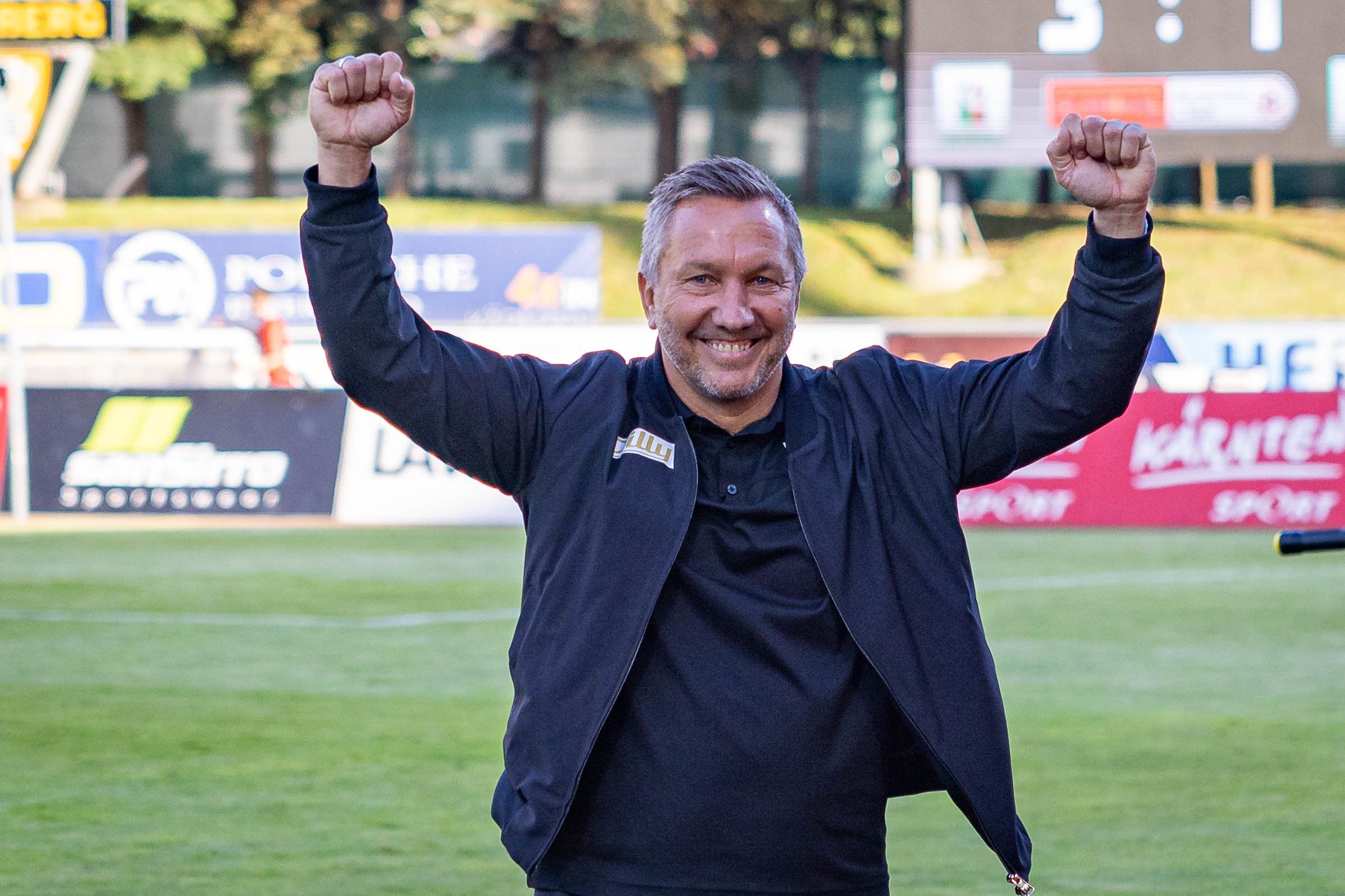 Manfred Schmid will auch mit Hartberg jubel.