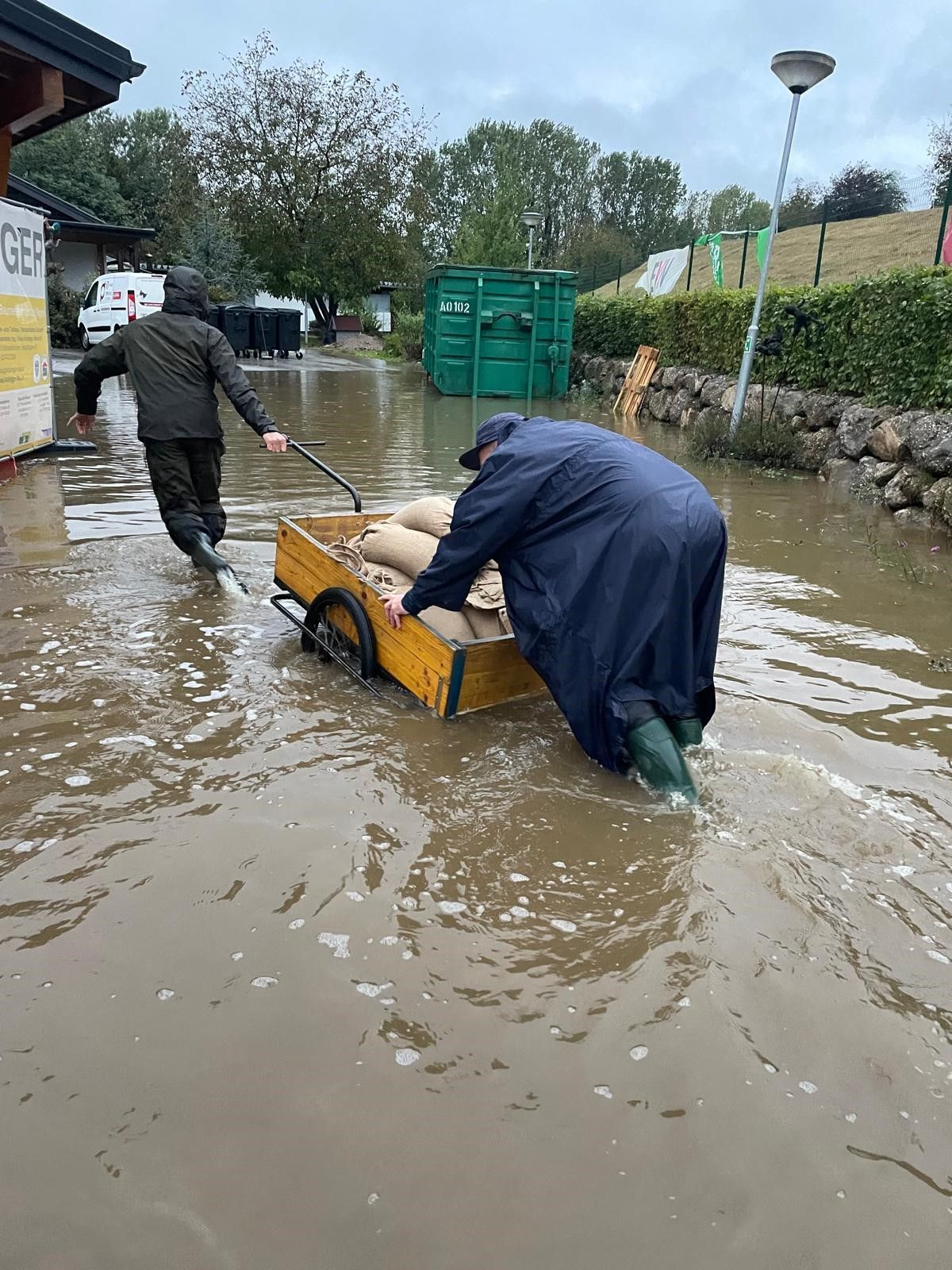 Eine plötzliche Flutwelle ließ das Tierheim St. Pölten in kürzester Zeit im Wasser versinken