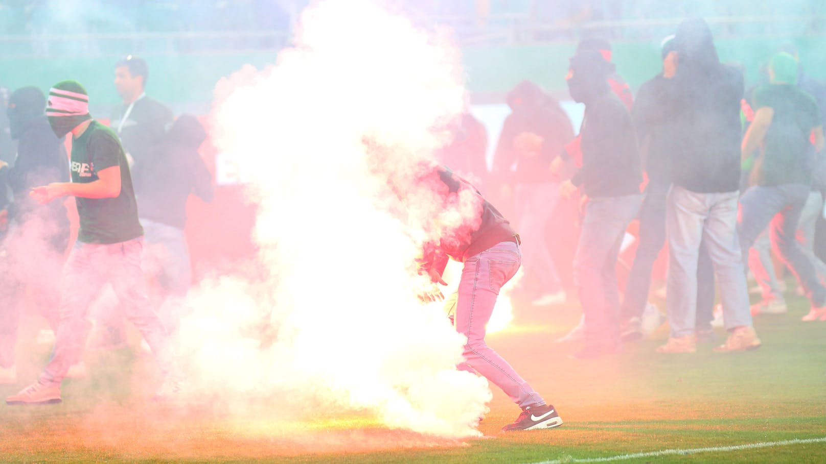 Derby-Schande! Gewalt-Orgie schlimmer als bekannt