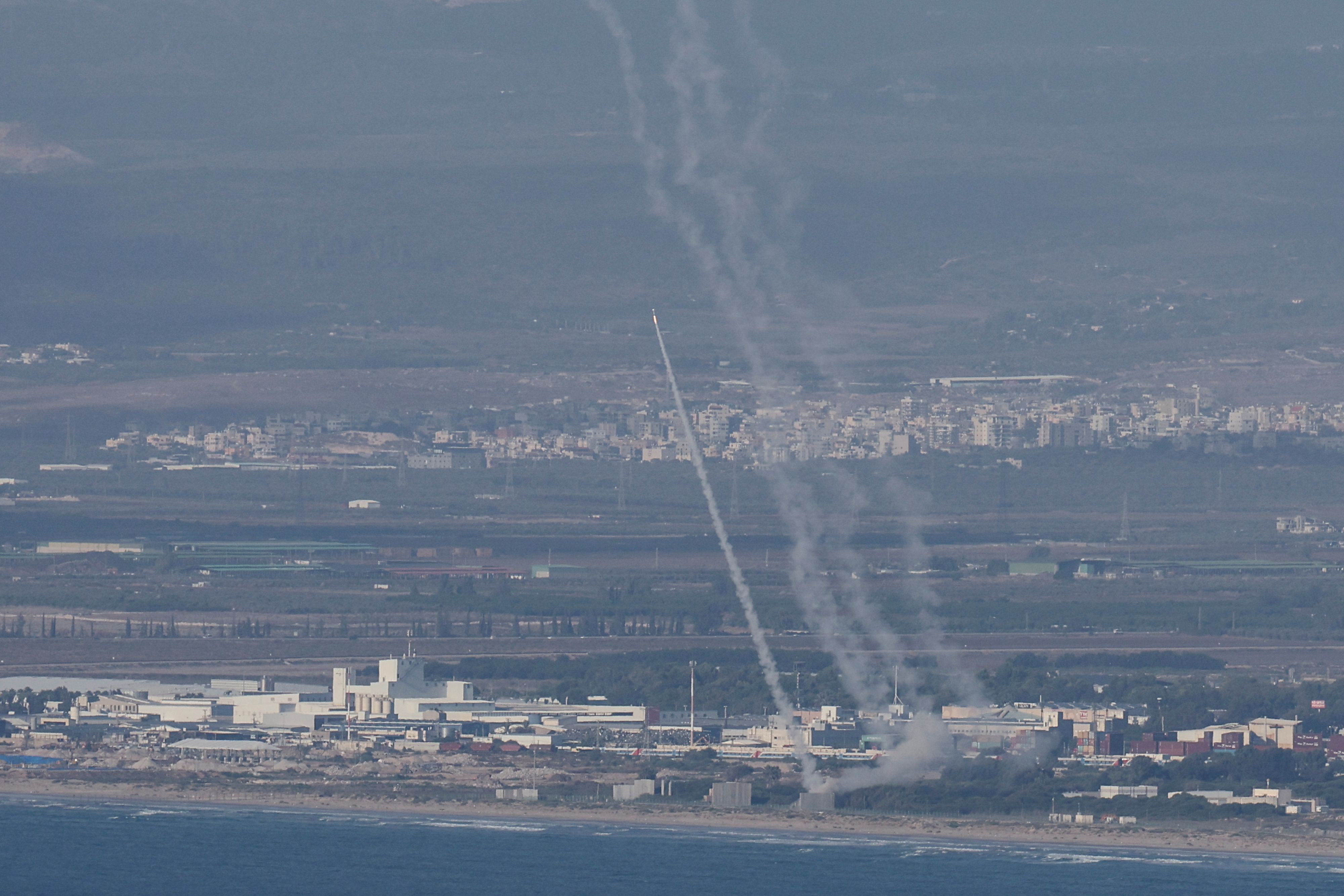 Israels Iron Dome fängt laufend Raketen aus dem Libanon ab.