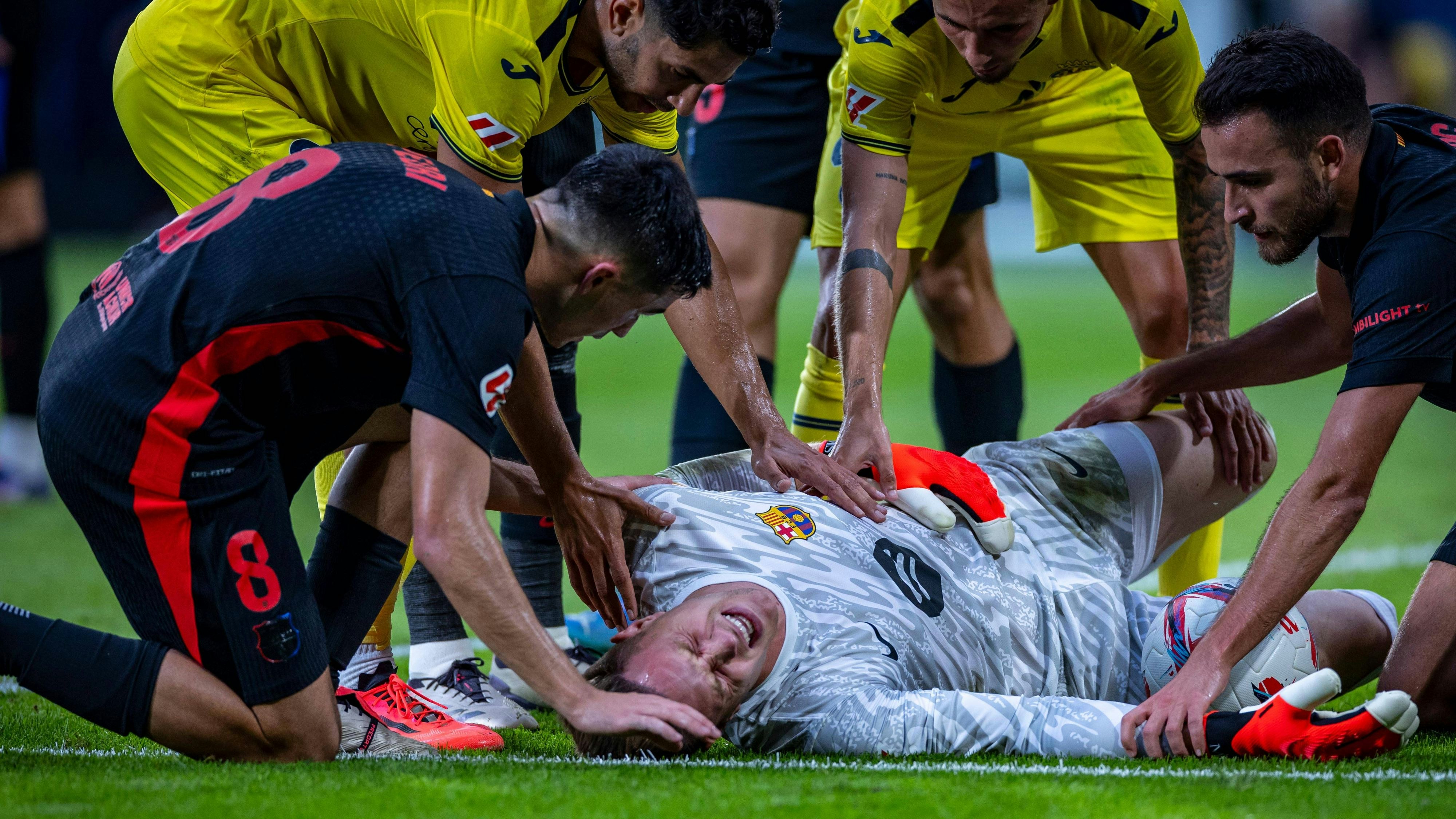 Barca-Goalie ter Stegen schrie vor Schmerz.