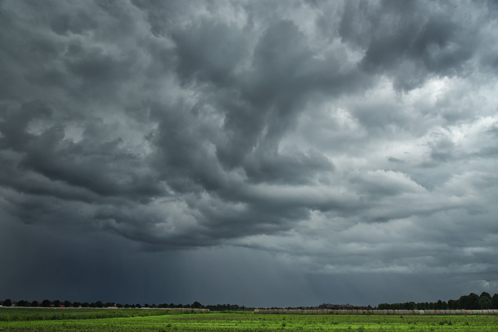 Die neue Woche bringt Unwetter nach Österreich. (Symbolbild)