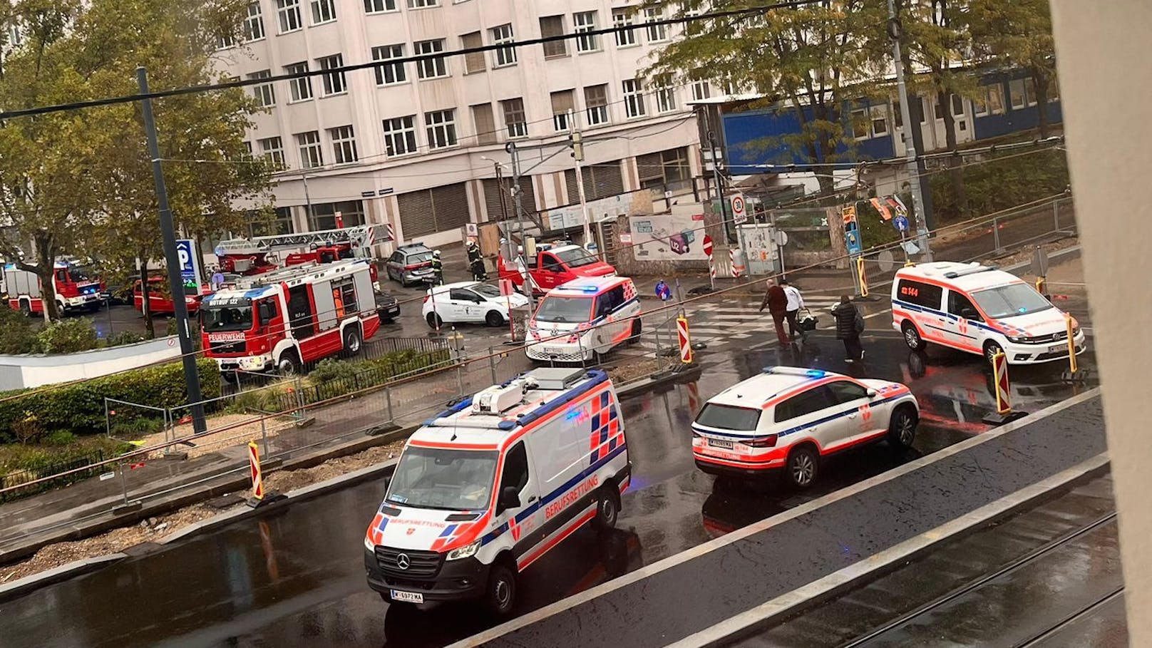 Unfall auf U5-Baustelle – Mann stürzt 5 Meter ab