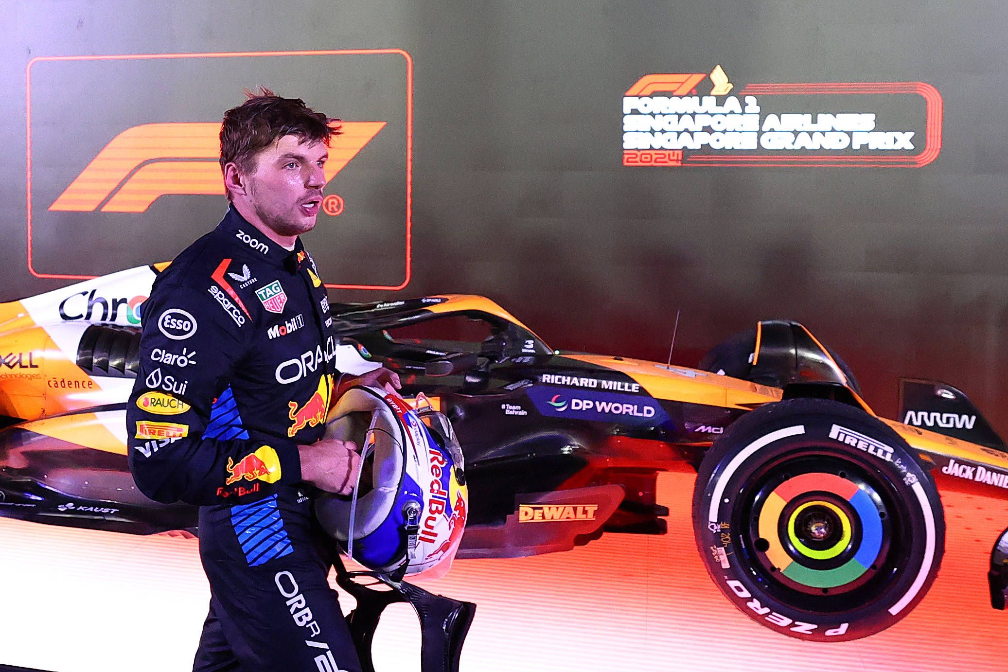Die McLaren fahren Max Verstappen derzeit um die Ohren, werben nun einen wichtigen Mitarbeiter von Red Bull ab.
