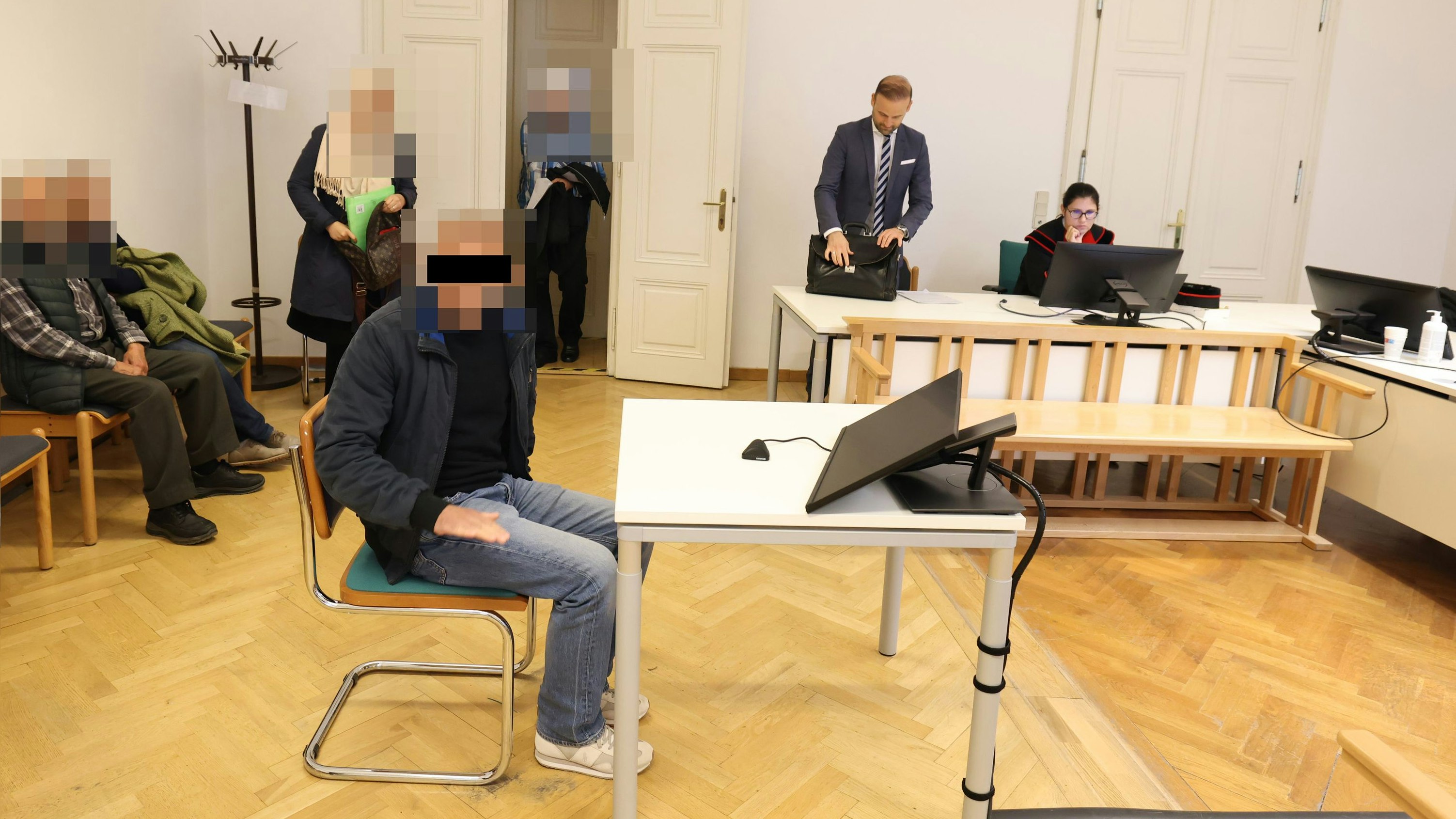 Der angeklagte Hilfsarbeiter war selbst fassungslos über den Unfall – er sei jedoch nicht verantwortlich.