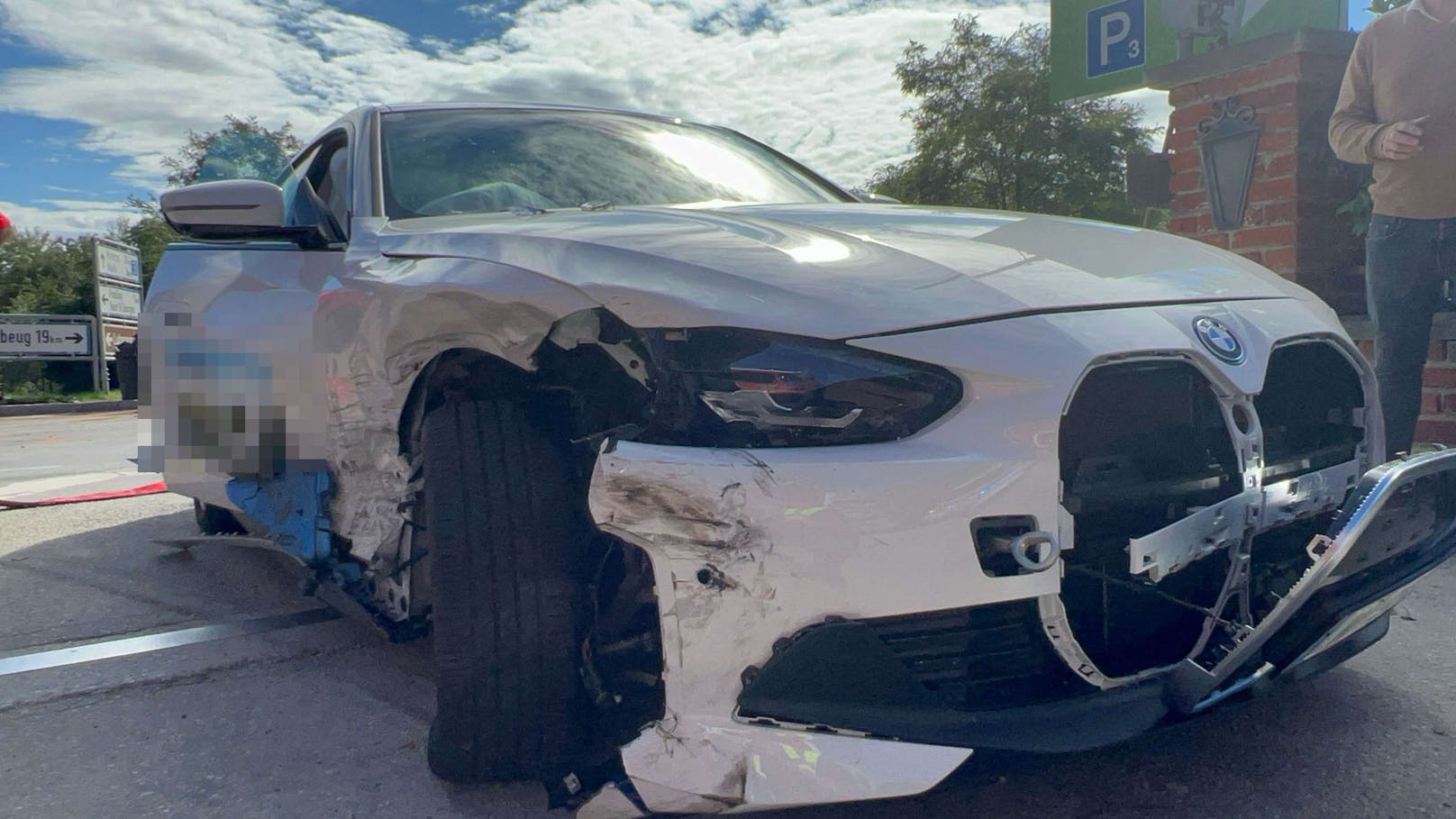 In Luberegg (Bezirk Melk) fuhren zwei Autos frontal zusammen. Es gab zwei Verletzte