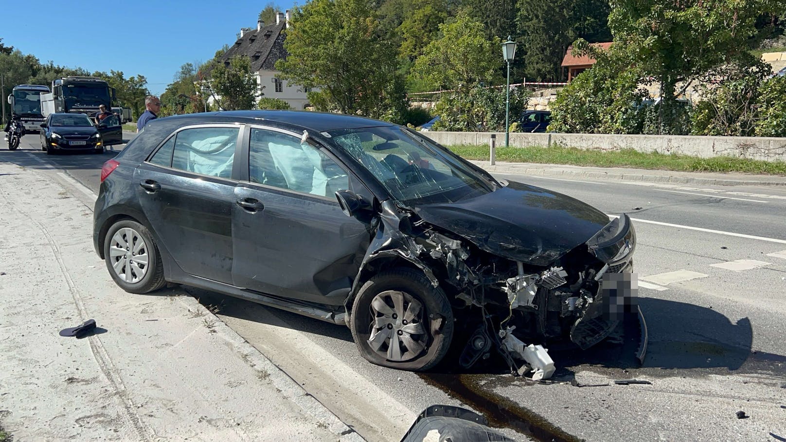 In Luberegg (Bezirk Melk) fuhren zwei Autos frontal zusammen. Es gab zwei Verletzte