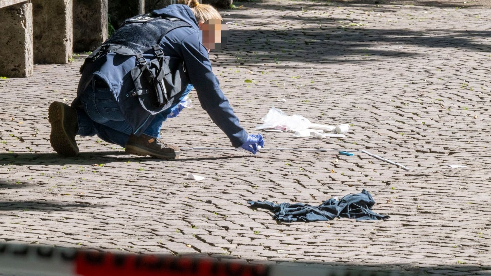 In München wurde am Mittwoch ein Mann bei einer Prügelei getötet. Die Polizei fahndet nach einem mutmaßlichen Täter.