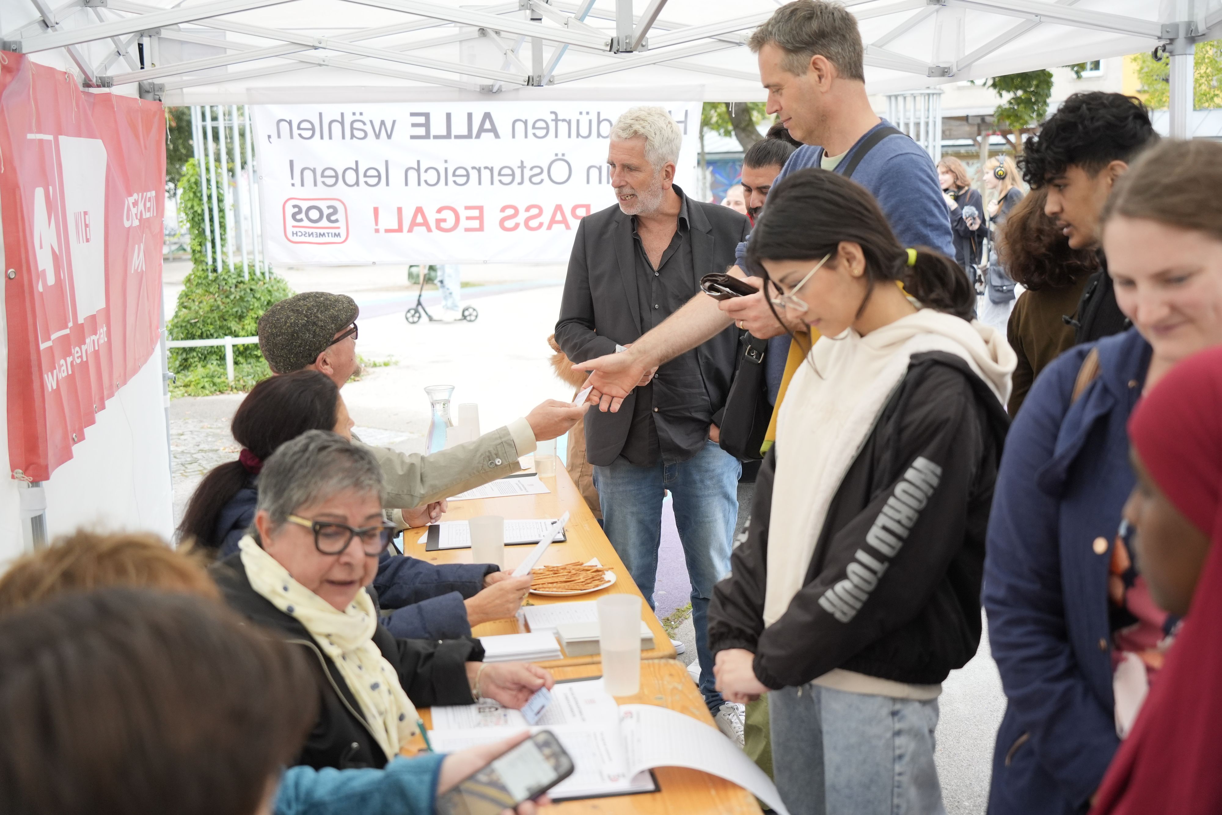 Bei dieser Pass Egal Wahl haben so viele Menschen teilgenommen, wie noch nie.