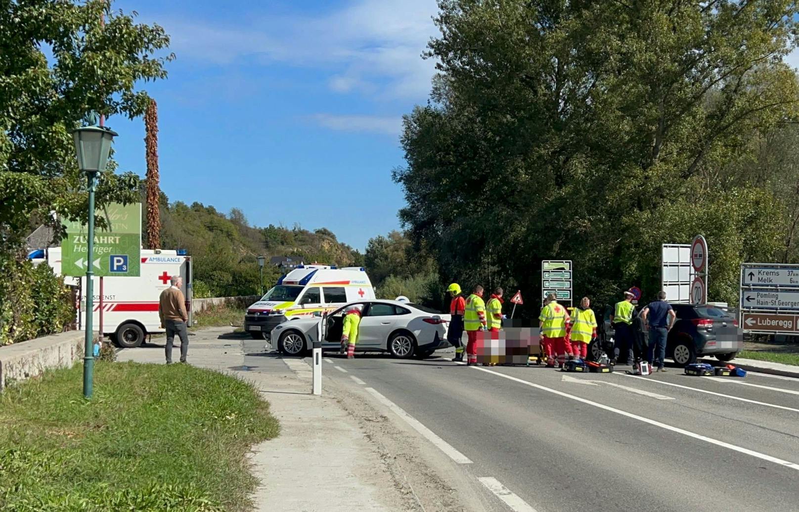 In Luberegg (Bezirk Melk) fuhren zwei Autos frontal zusammen. Es gab zwei Verletzte