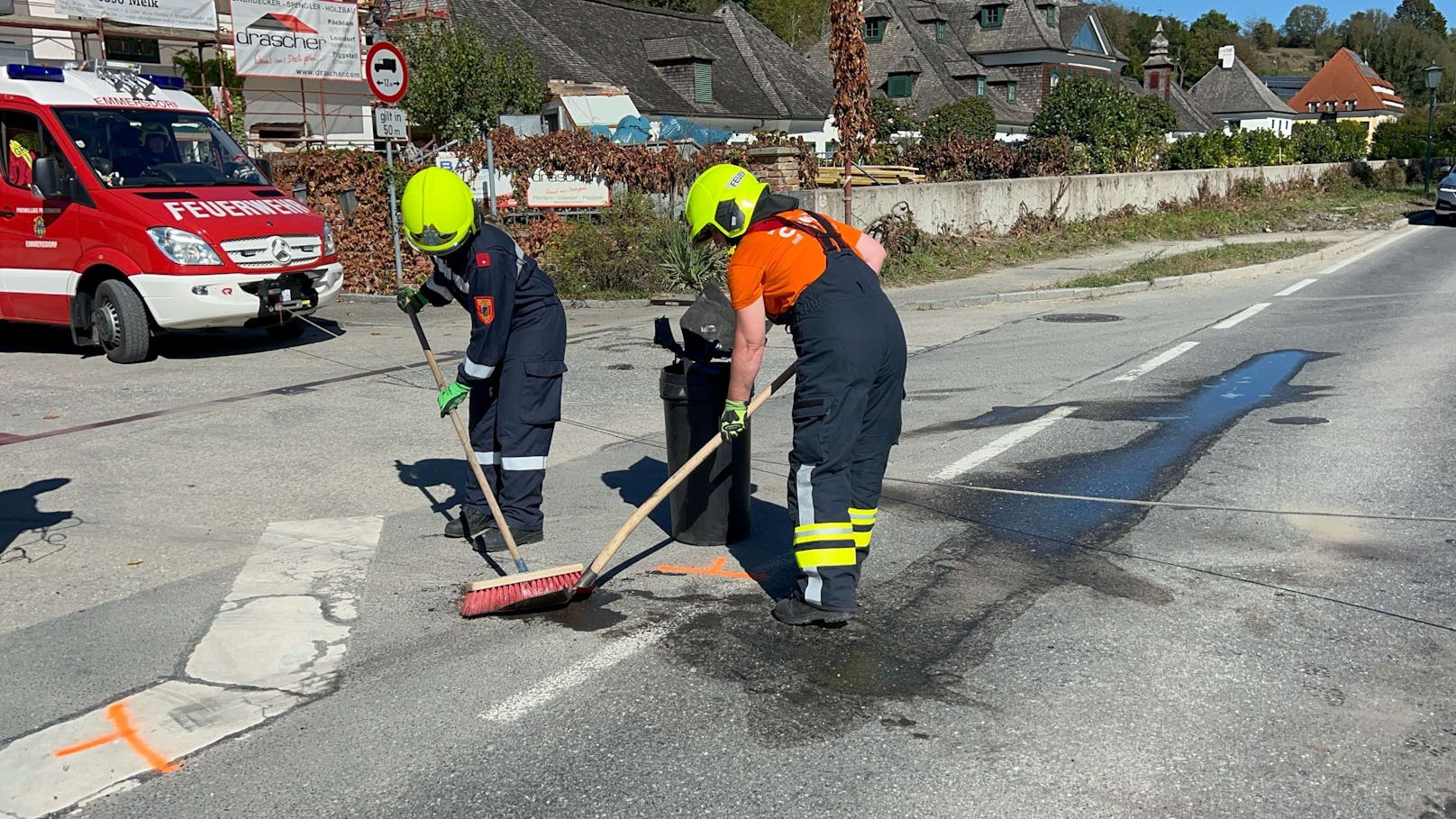 In Luberegg (Bezirk Melk) fuhren zwei Autos frontal zusammen. Es gab zwei Verletzte