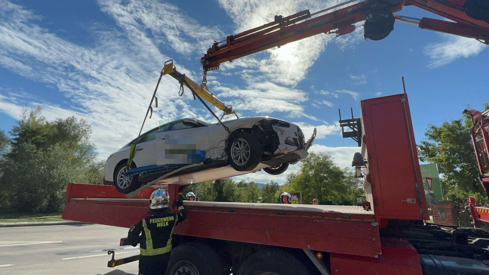 In Luberegg (Bezirk Melk) fuhren zwei Autos frontal zusammen. Es gab zwei Verletzte