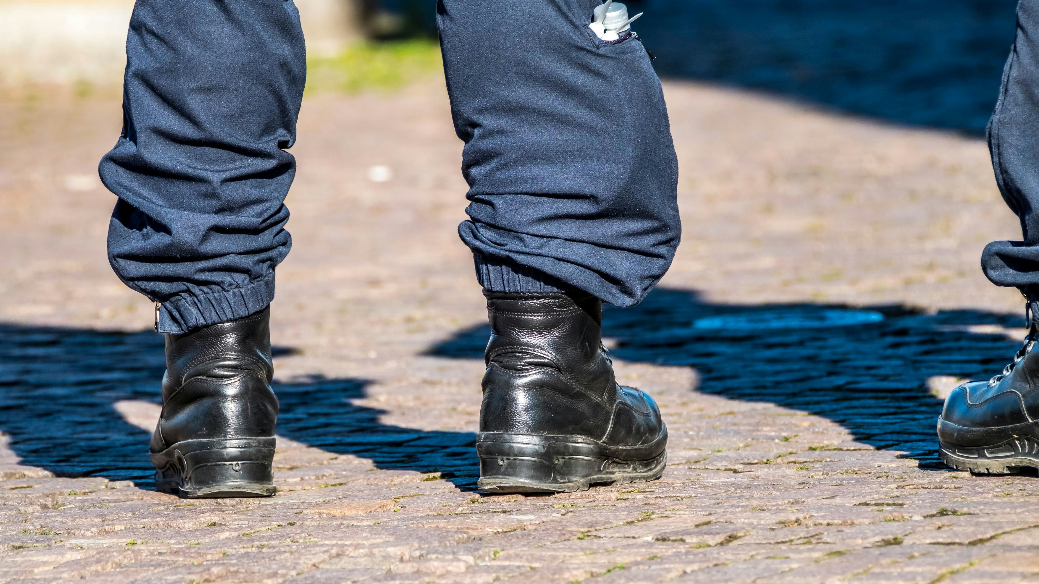 "Auffällig ist besonders das starke Anknüpfen von Defend Austria an den optischen Auftritt von Neonazis in den 1990er-Jahren", so ein Fotograf zur Gruppierung. (Symbolbild)