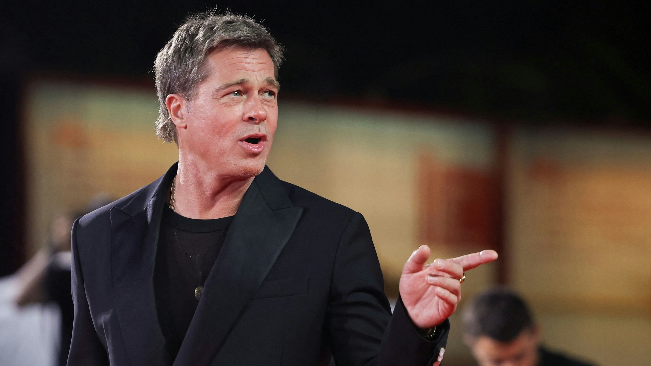 Brad Pitt (abgebildet bei den Filmfestspielen in Venedig) ließ seinen Sprecher ausrichten, dass seine Fans sich vor Cyberkriminellen in Acht nehmen sollten. 