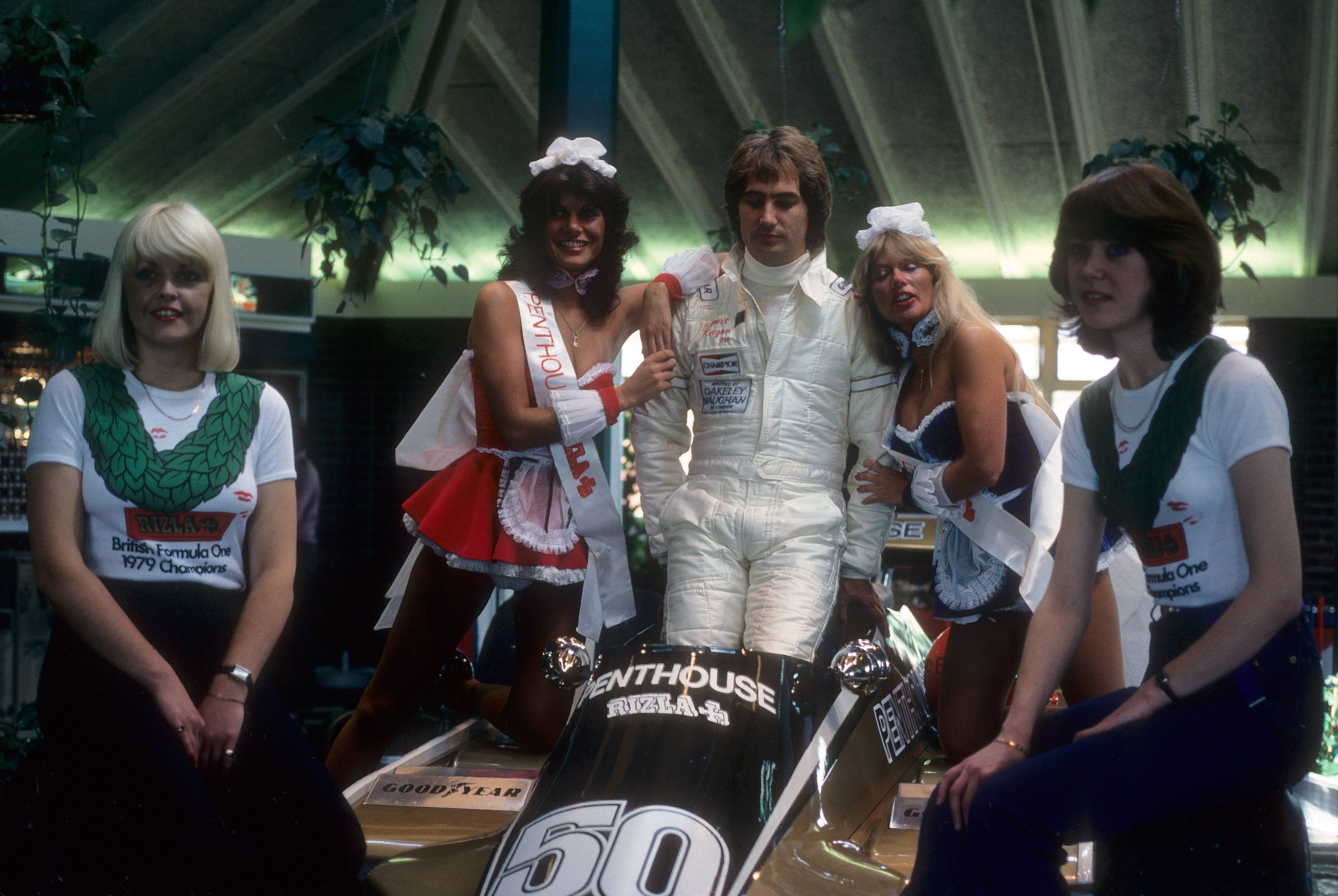 Rupert Keegan 1980, umgeben von 