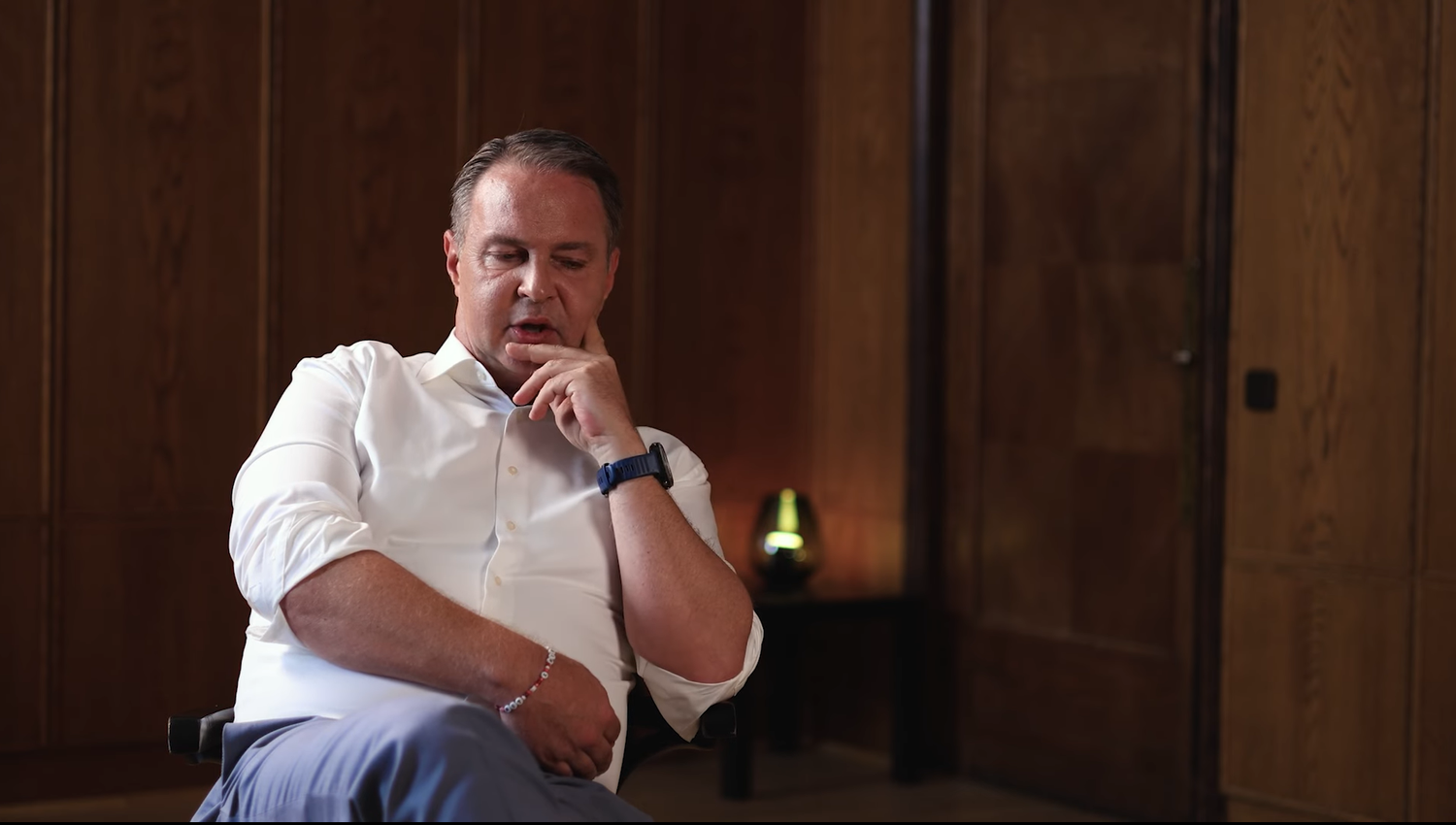 Vom Arbeiterkind zum Kanzlerkandidaten: Eine 24-minütige Doku zeigt Bablers Lebensweg.