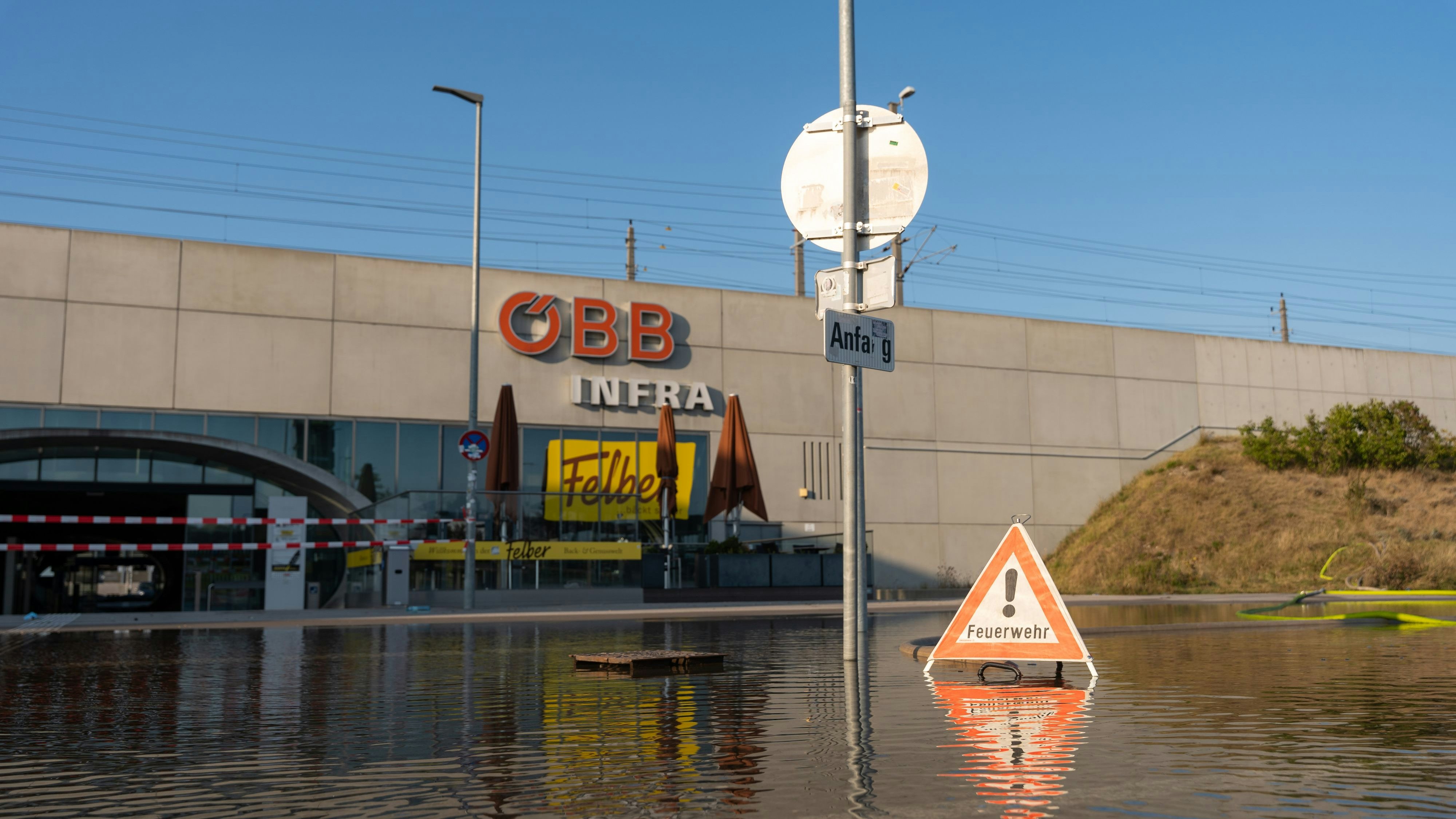 Hochwasserschäden auf der neuen Weststrecke