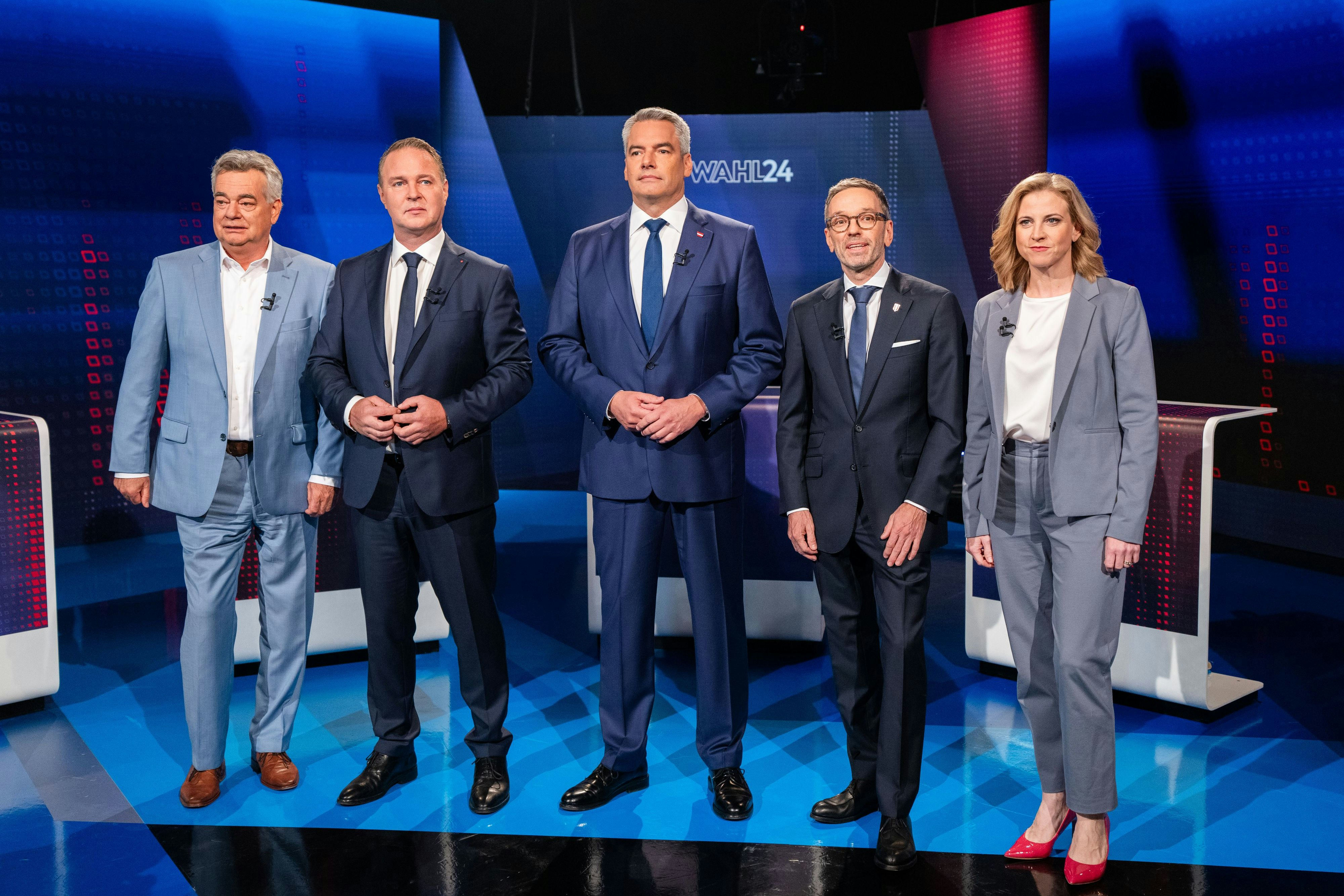 Gruppenbild mit Dame: Vizekanzler Werner Kogler, SPÖ-Chef Andreas Babler, Bundeskanzler Karl Nehammer, FPÖ-Chef Herbert Kickl und NEOS-Chefin Beate Meinl-Reisinger