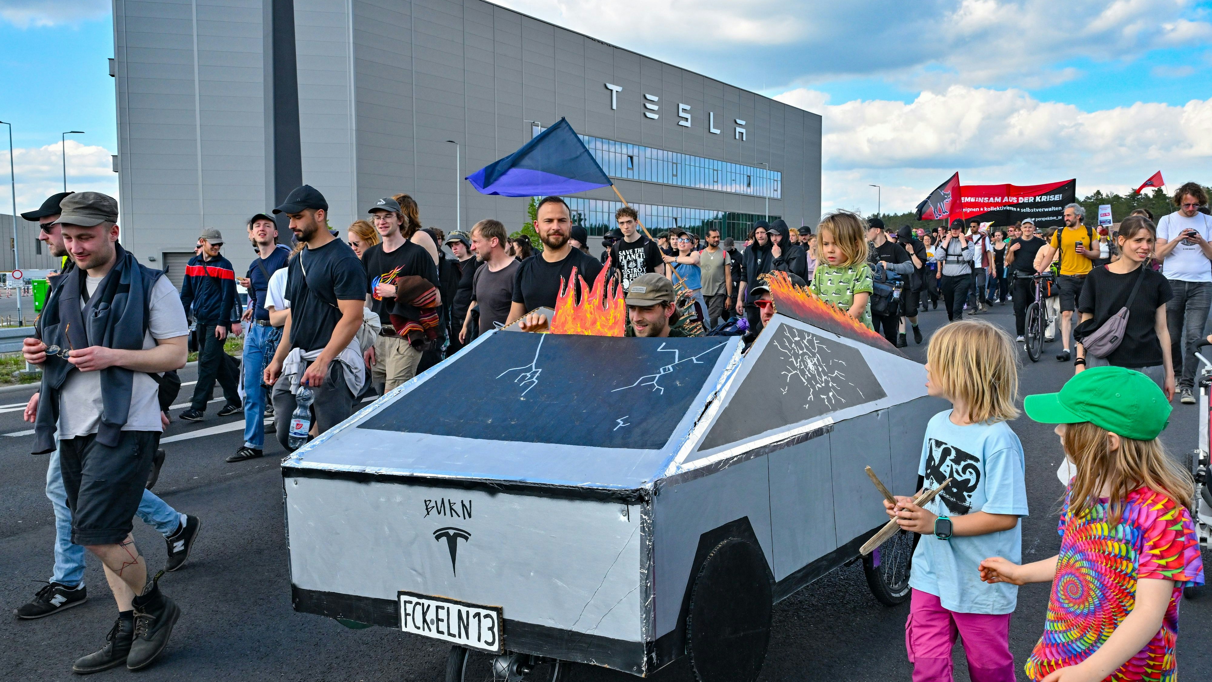 Proteste gegen den Ausbau der Tesla-Fabrik im Frühjahr 2024