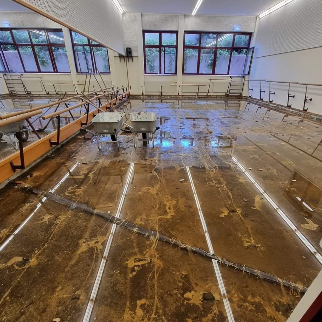 Ballettsaal unter Wasser