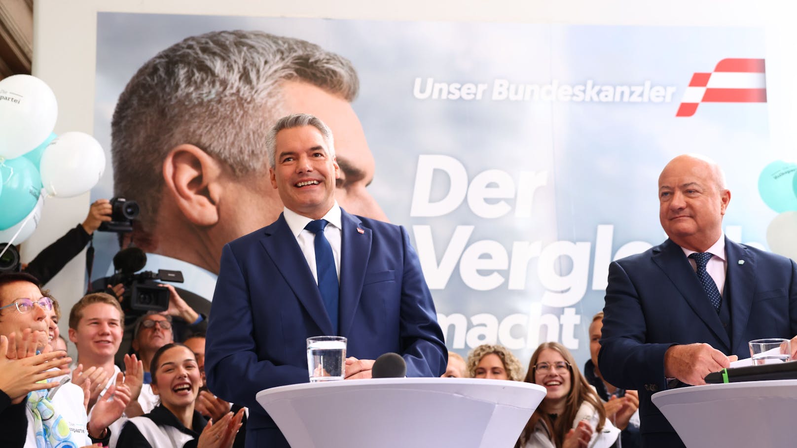 Der Wahlkampf befindet sich auf der Zielgeraden. Die ÖVP beschwört den "positiven Weg der Mitte". Diesen könne man nicht mit Herbert Kickl bestreiten. "Heute" hat die Fotos vom Wahlkampfabschluss &gt;&gt;&gt;