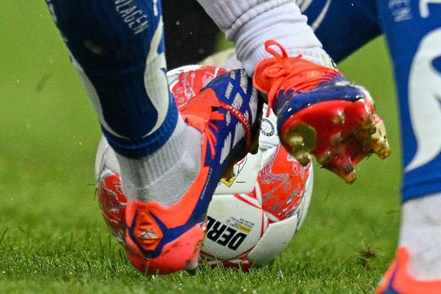 Nach dem Ostliga-Platzsturm greift der Strafsenat nun gegen Mauerwerk hart durch. (Symbolbild)