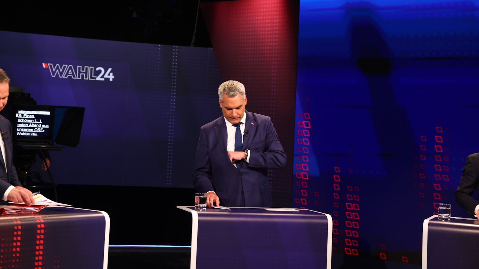 Wahlkampf-Finale im ORF: Karl Nehammer (VP), Andreas Babler (SP), Herbert Kickl (FP), Werner Kogler (Grüne) und Beate Meinl-Reisinger (Neos) trafen zum letzten Mal aufeinander. "Heute" hat die besten Fotos &gt;&gt;&gt;