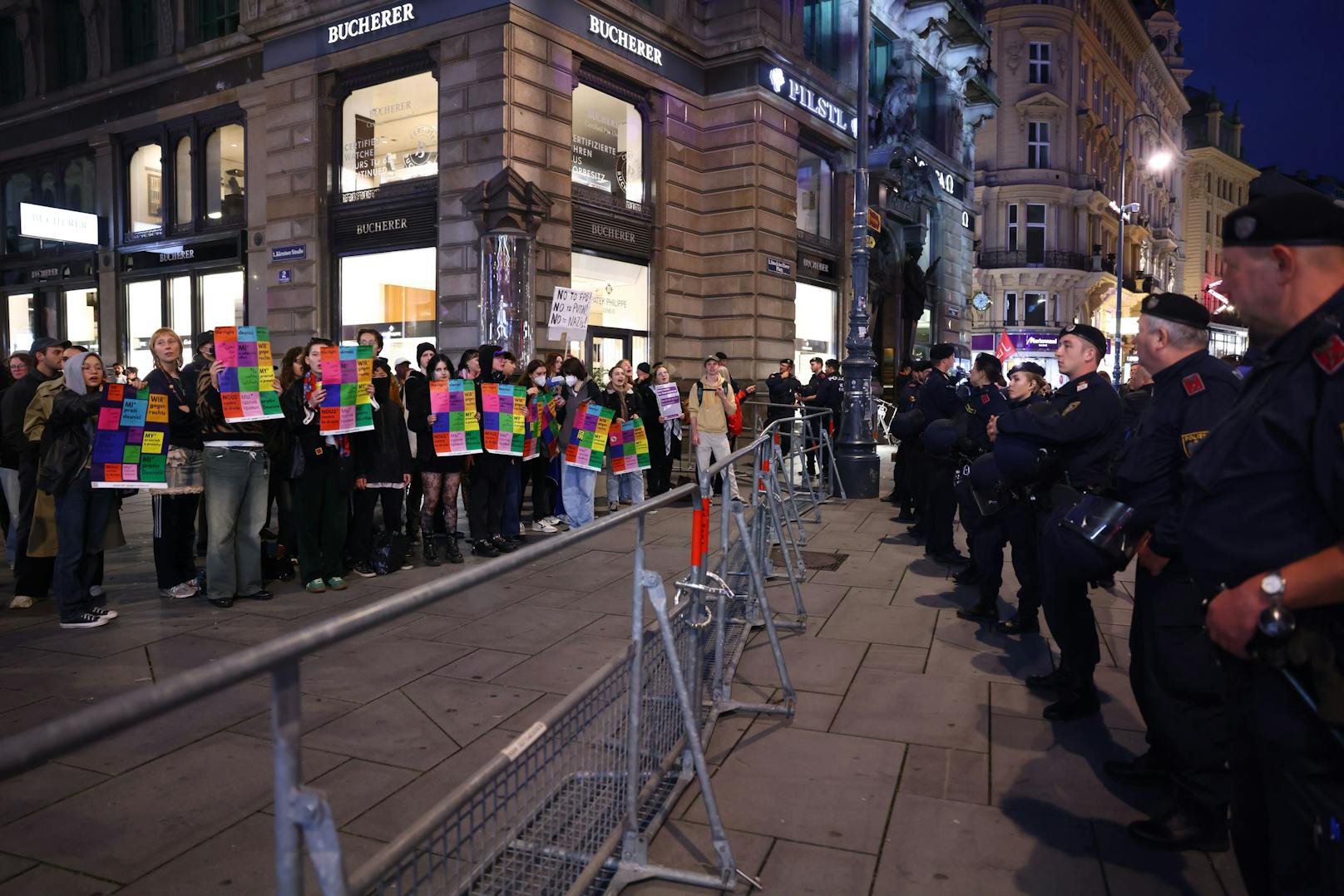 Bilder des FPÖ-Wahlkampfabschlusses am Wiener Stephansplatz am 27. September 2024