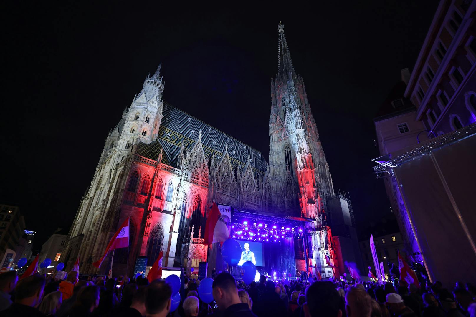 Bilder des FPÖ-Wahlkampfabschlusses am Wiener Stephansplatz am 27. September 2024