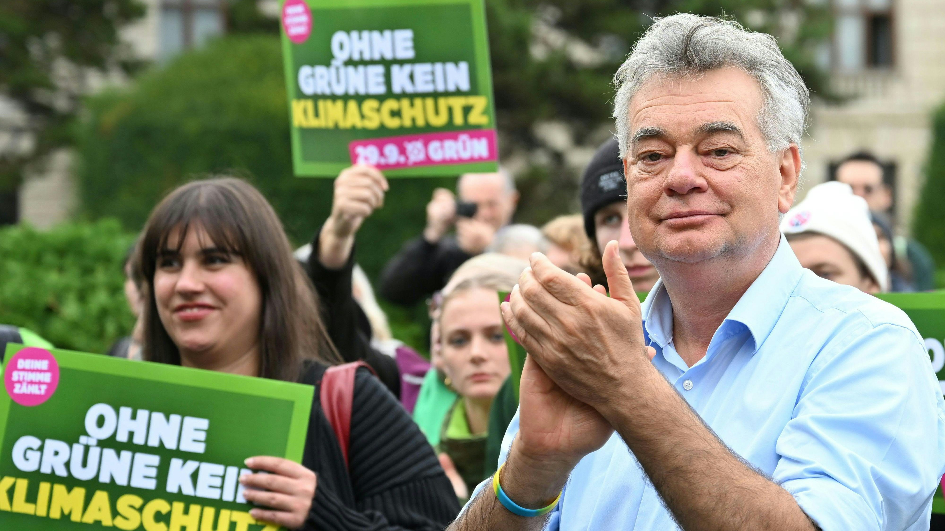 Kann Grünen-Chef Werner Kogler sich heute auch selbst applaudieren?