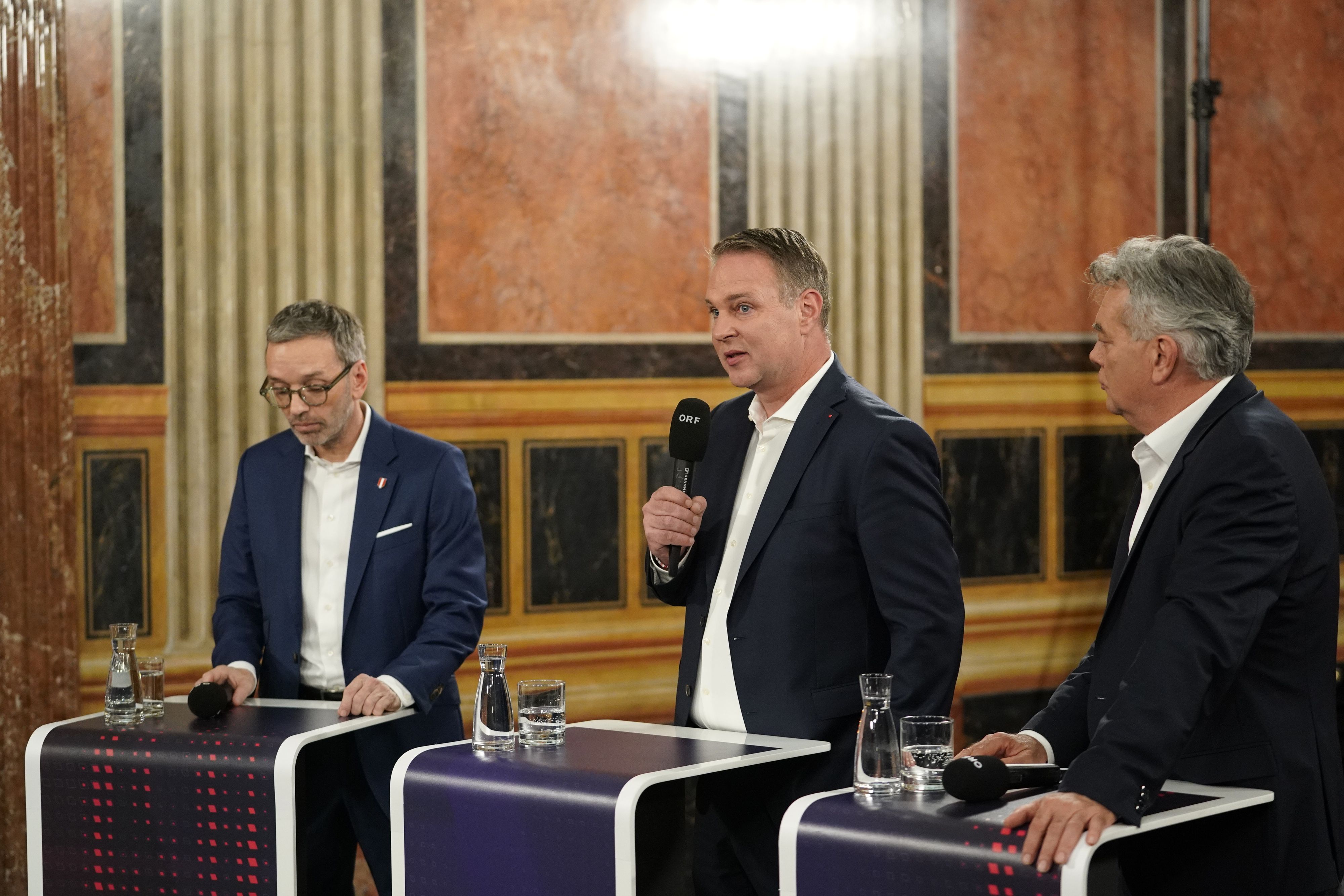 Wer mit wem? Kaum eine Frage dürfte nach der Wahl schwieriger zu beantworten sein als diese.