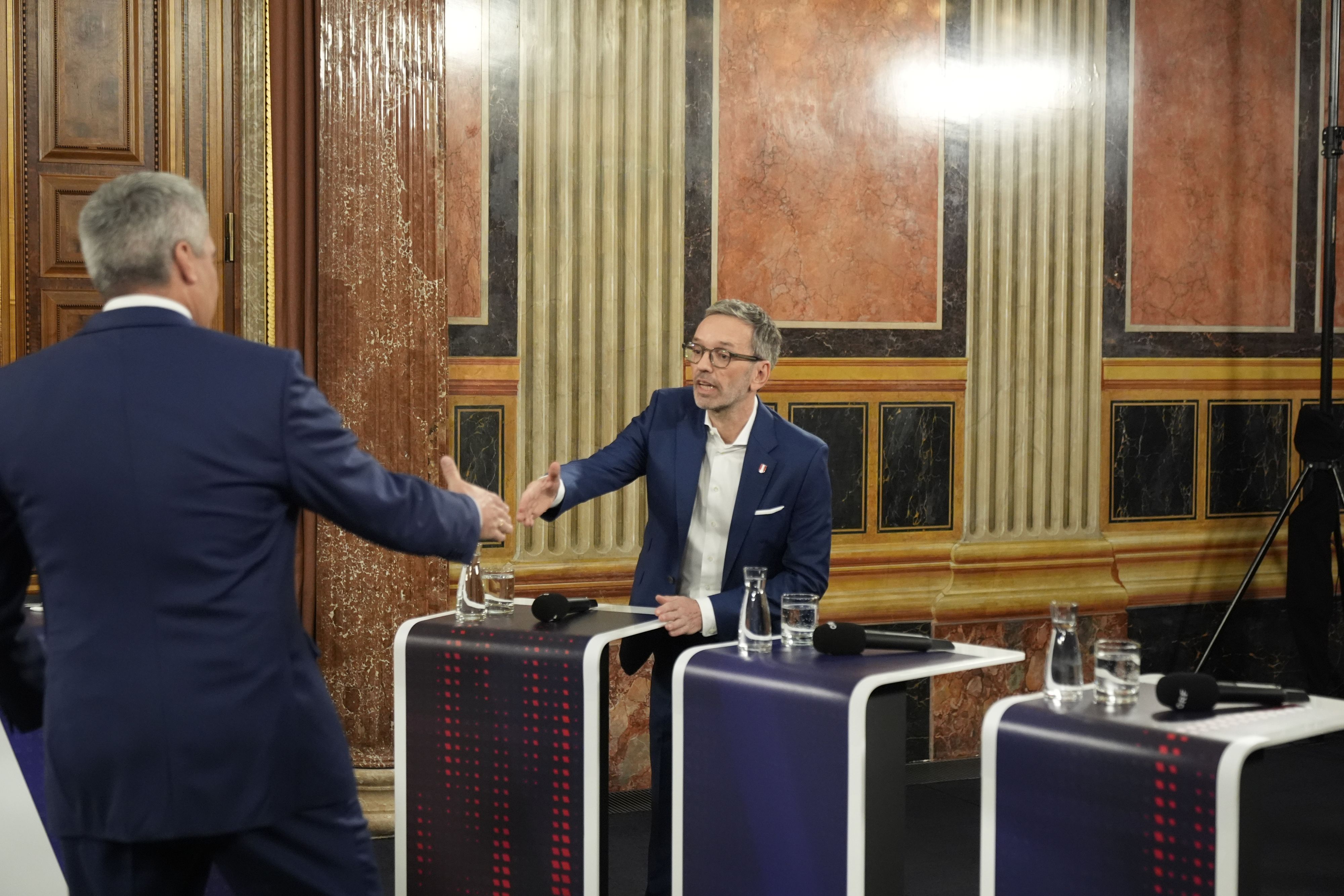 Kickl, Nehammer bei der ORF-Elefantenrunde nach der Wahl.