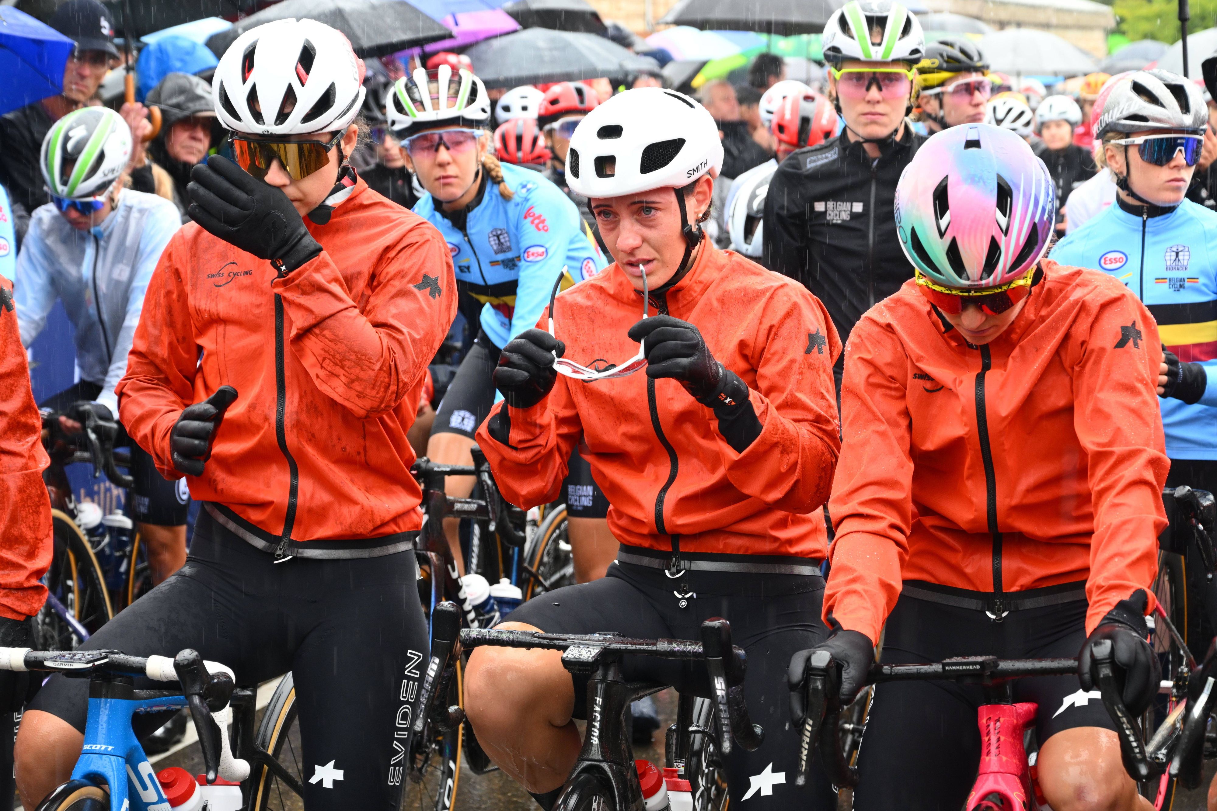 Bei der Schweigeminute vor den Straßenrennen flossen die Tränen.