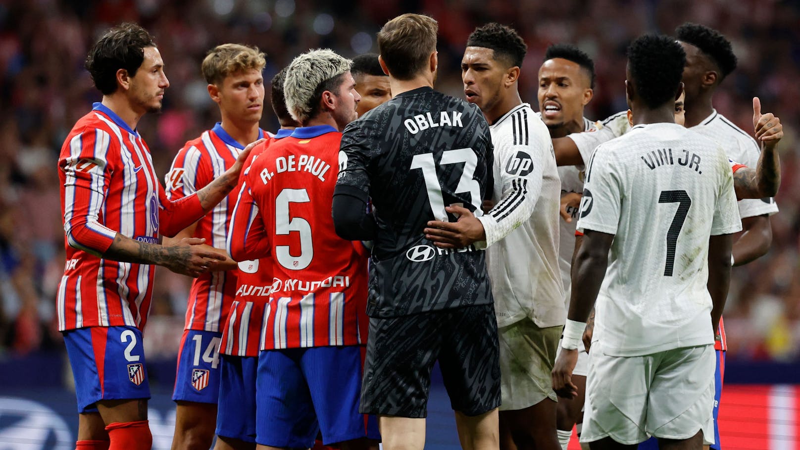 Messerfund bei Fan! Aufregung bei Eklat-Derby in Madrid