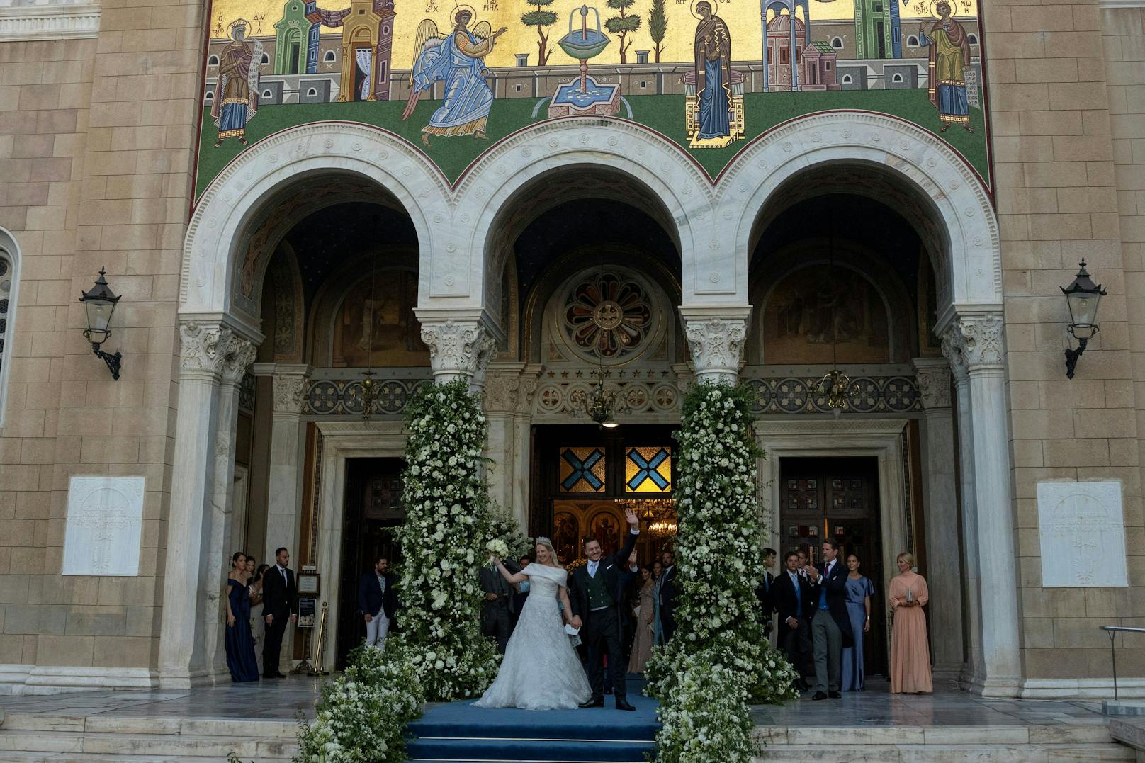 Die Trauung fand in der Kathedrale von Athen statt, in der sich ihre Eltern vor 60 Jahren das Ja-Wort gegeben hatten.