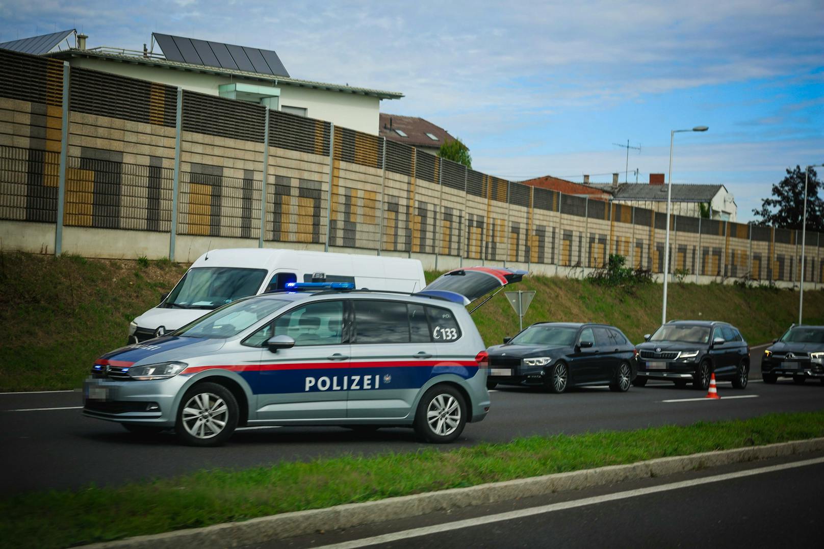 Auch in Marchtrenk bei Linz wurden Straßen abgeriegelt.