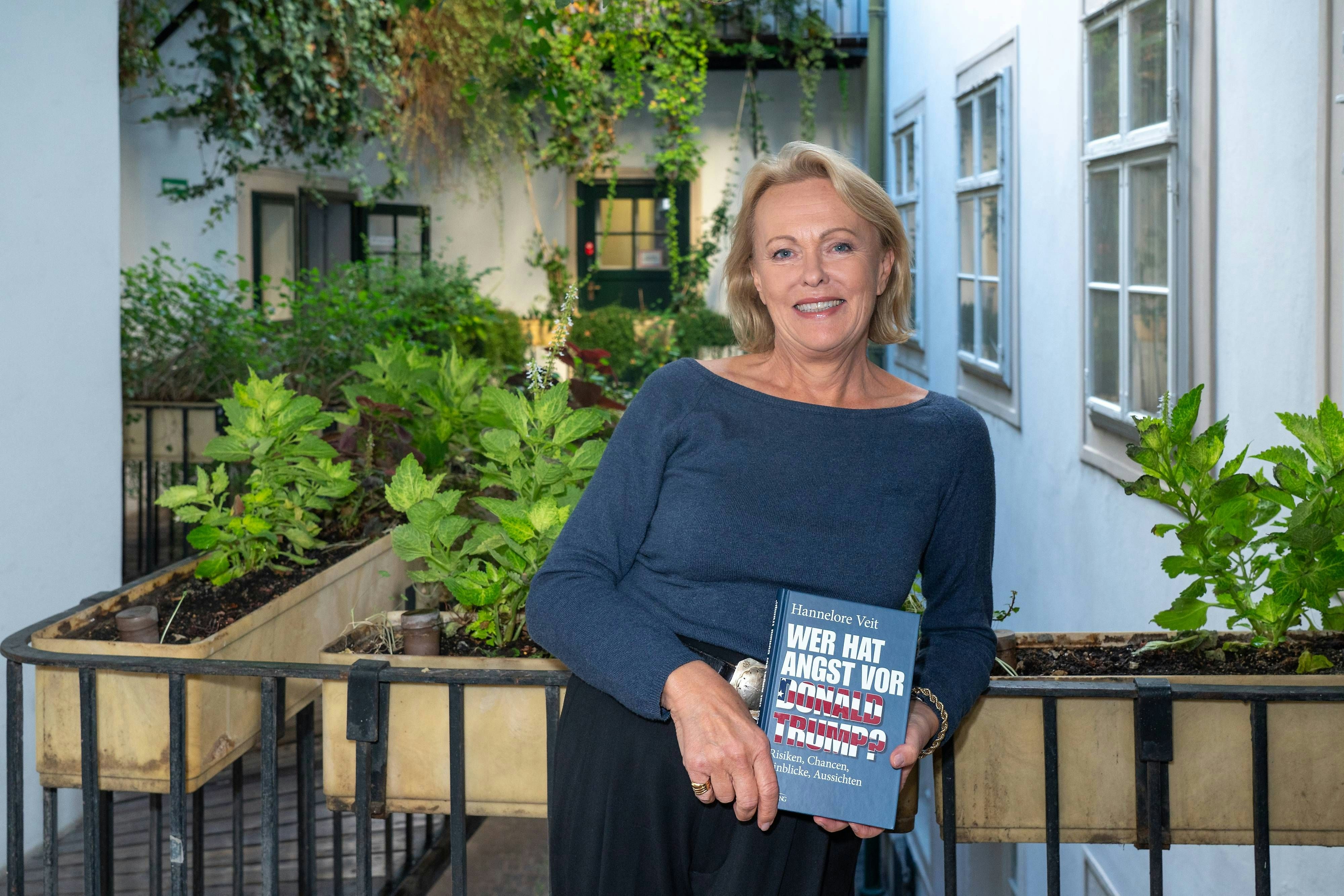 Buchpräsentation von Hannelore Veits "Wer hat Angst vor Donald Trump?" in Wien