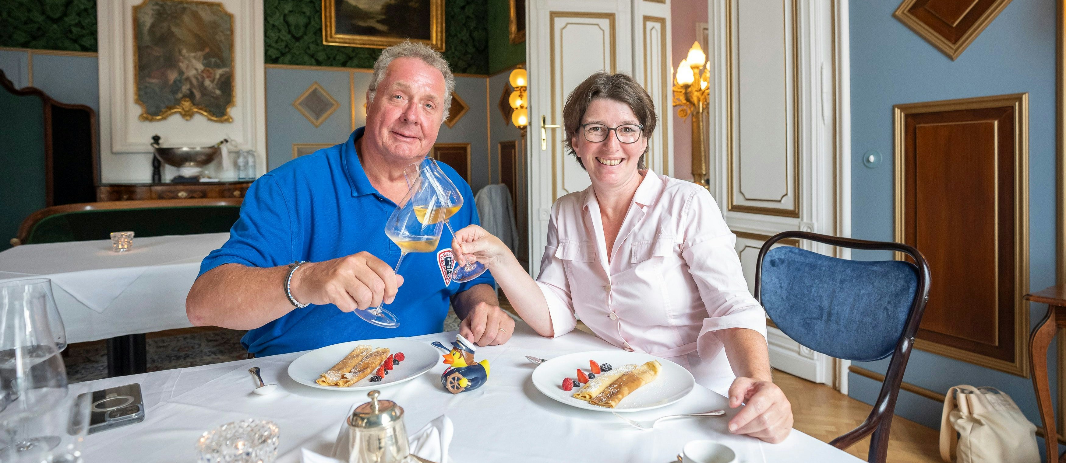 Hauptsache weiß und kalt! Der Connaisseur und Die Cuisinière stoßen auf die Weine der Südsteiermark an