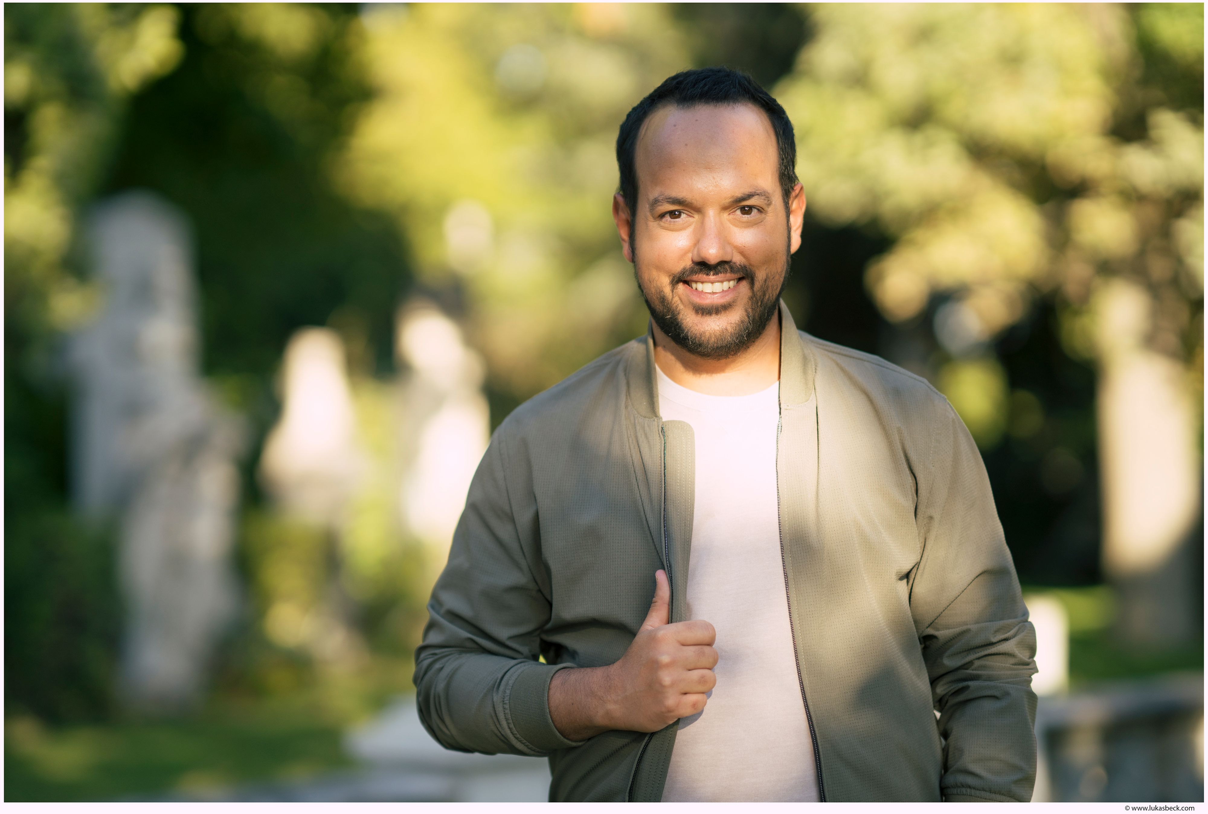 Patrick Budgen hat bereits zwei Krimis veröffentlicht.