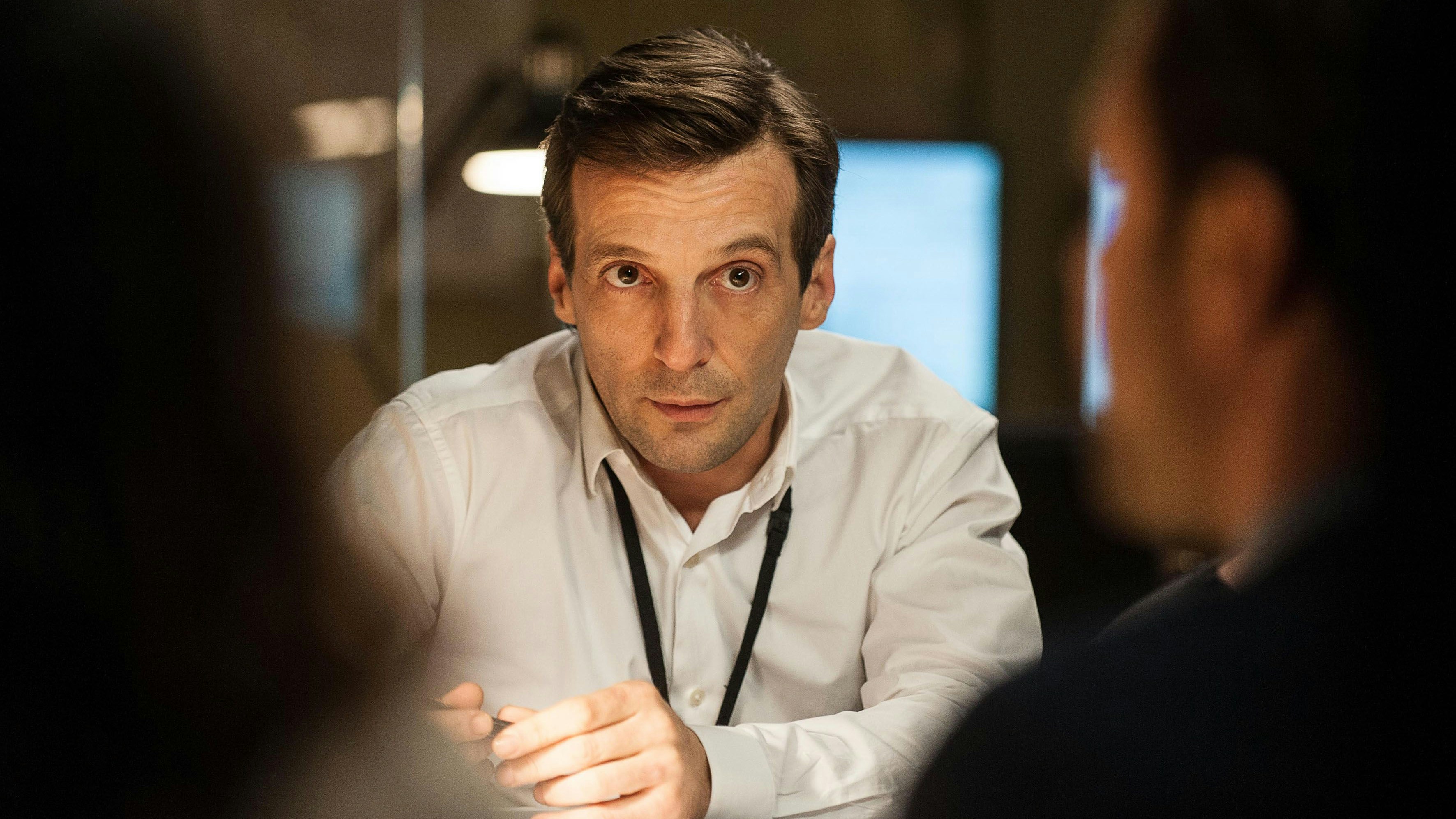 Guillaume Debailly alias Malotru (Mathieu Kassovitz) beginnt aus Liebe ein doppeltes Spiel zu spielen