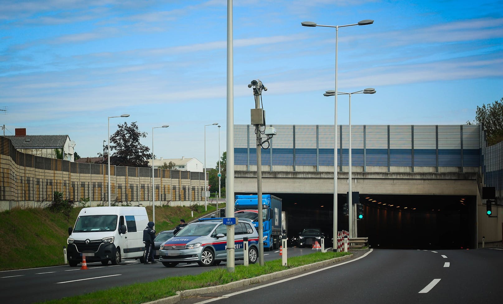 Auch in Marchtrenk bei Linz wurden Straßen abgeriegelt.