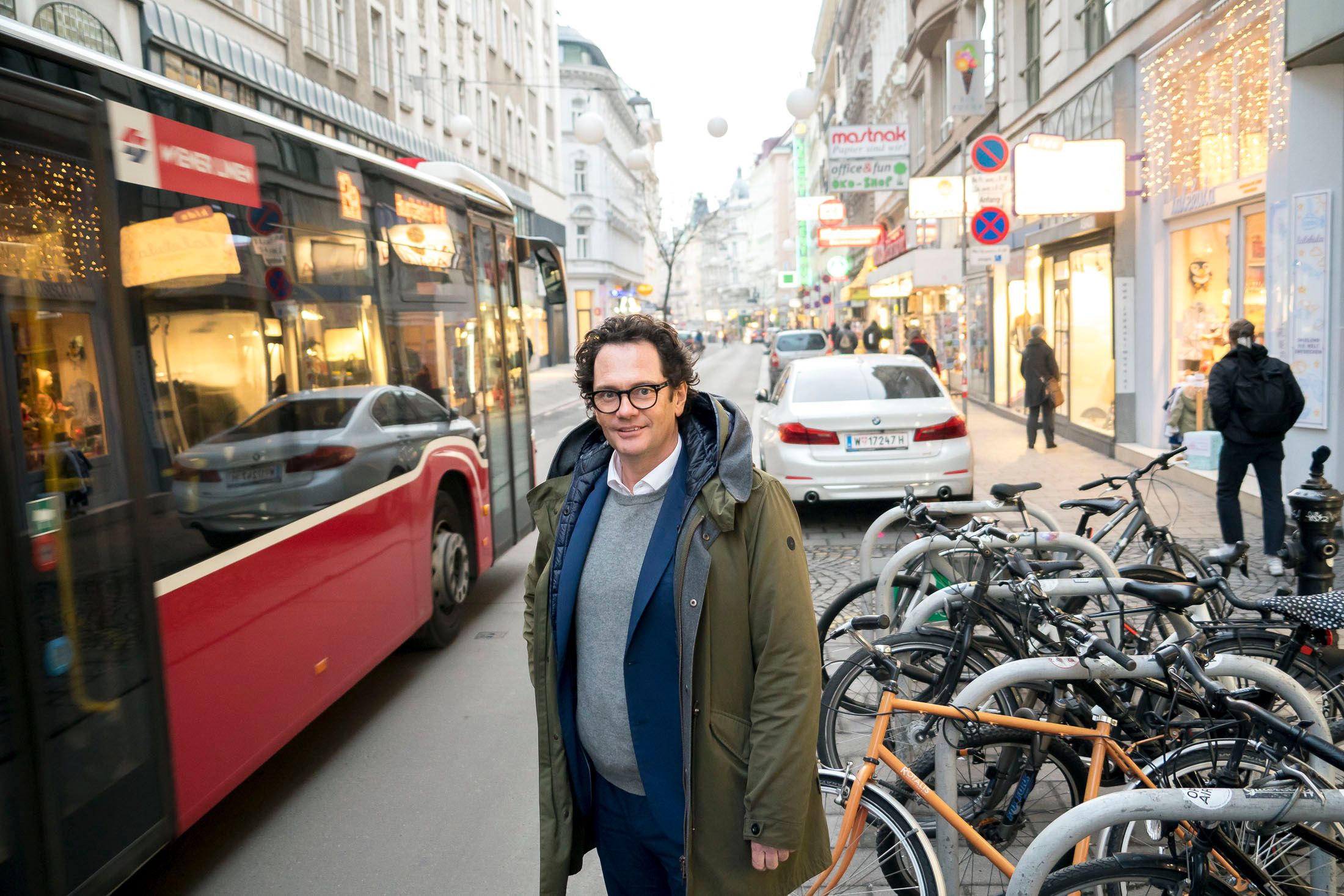 Bezirksvorsteher von Wien-Neubau, Markus Reiter, in der Neubaugasse