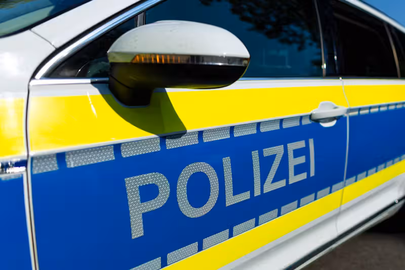 Die Polizei Sachsen suchte seit Freitag Augenzeugen aufgrund einer vermeintlichen Fahrerflucht.