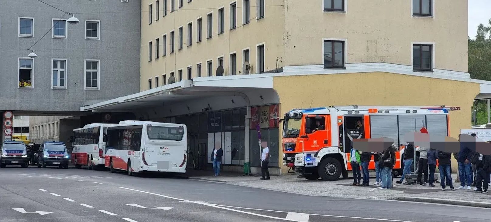 Nach Angaben der Polizei sind Experten vor Ort.