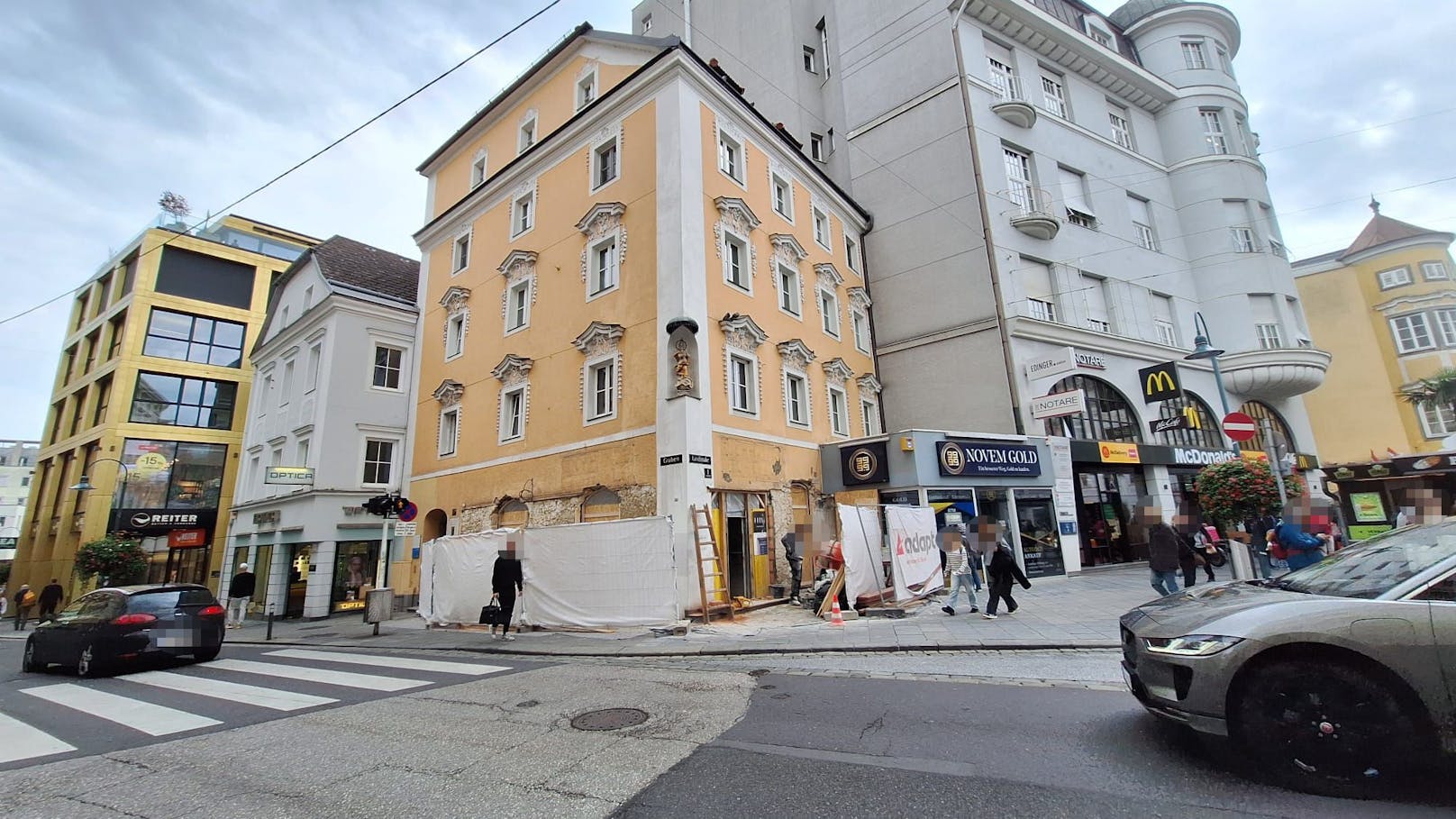 In diesem Gebäude am Linzer Taubenmarkt soll die neue Zimtwirbel-Filiale entstehen.