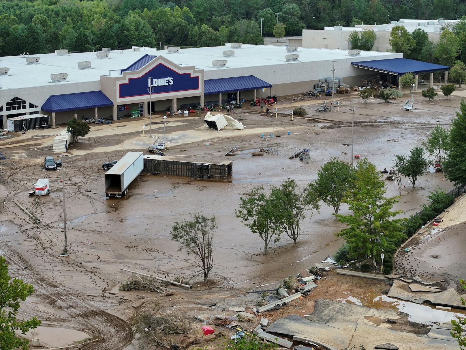 Bilder der Verwüstung nach Hurrikan Helene in North Carolina Ende September 2024.