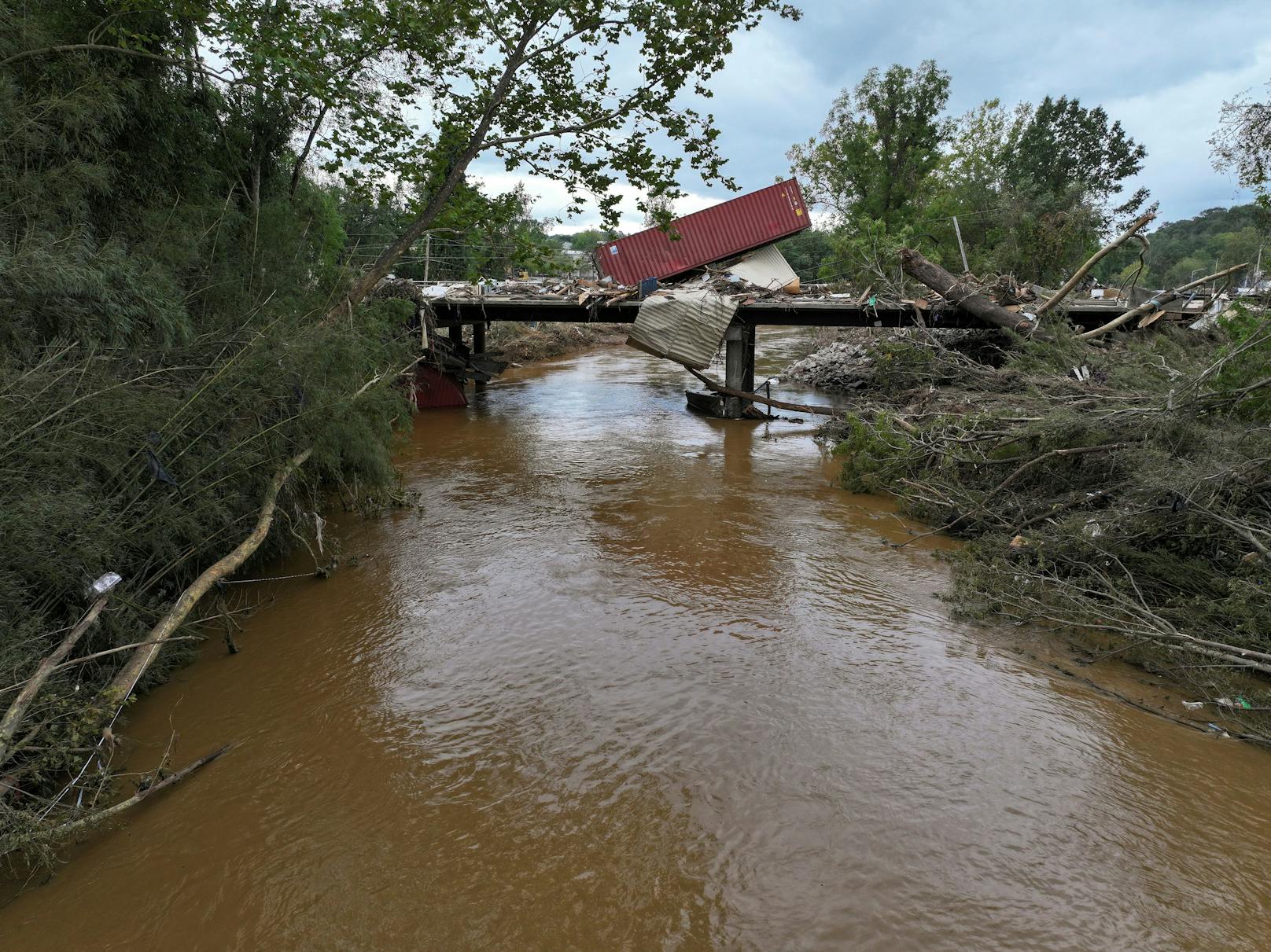 Bilder der Verwüstung nach Hurrikan Helene in North Carolina Ende September 2024.