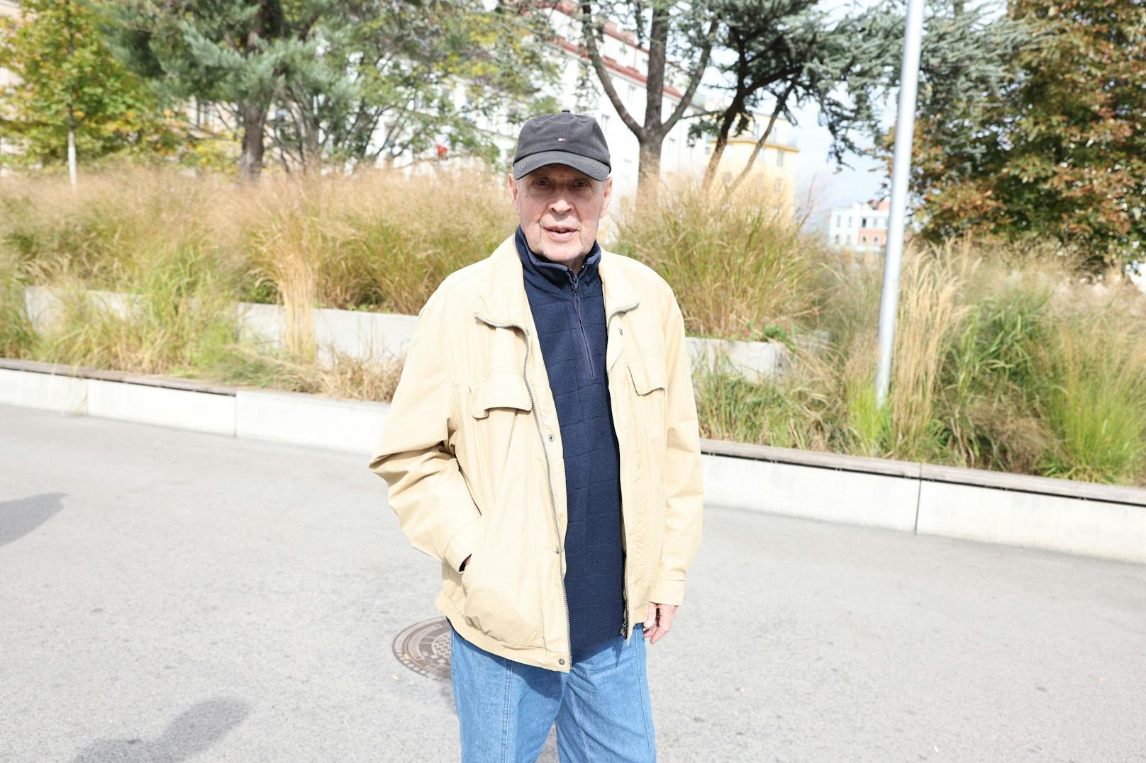 Für Stefan (85) hat das Waffenverbot eine rein symbolische Wirkung